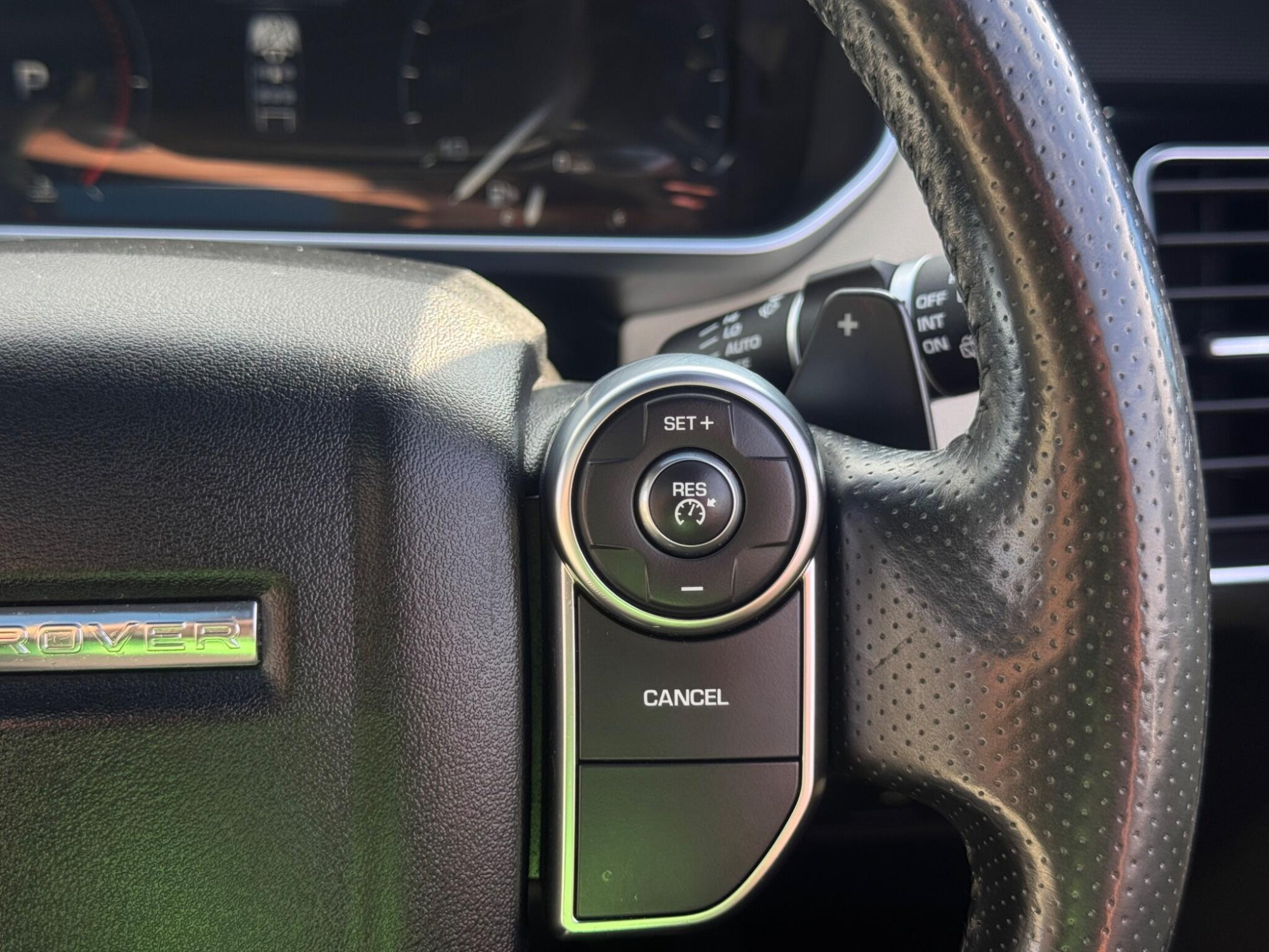 2016 Land Rover Range Rover Sport image 20