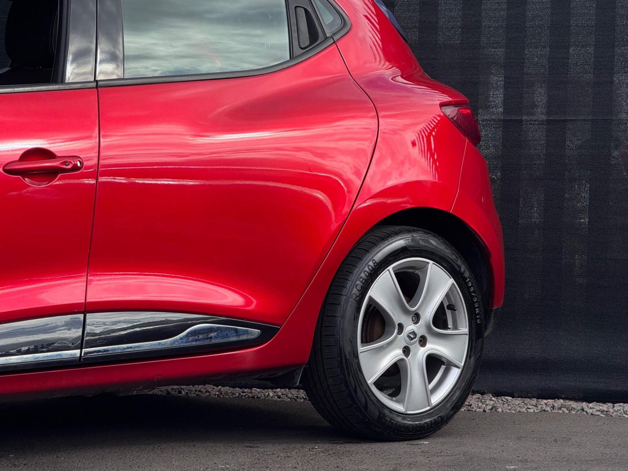 2016 Renault Clio image 12