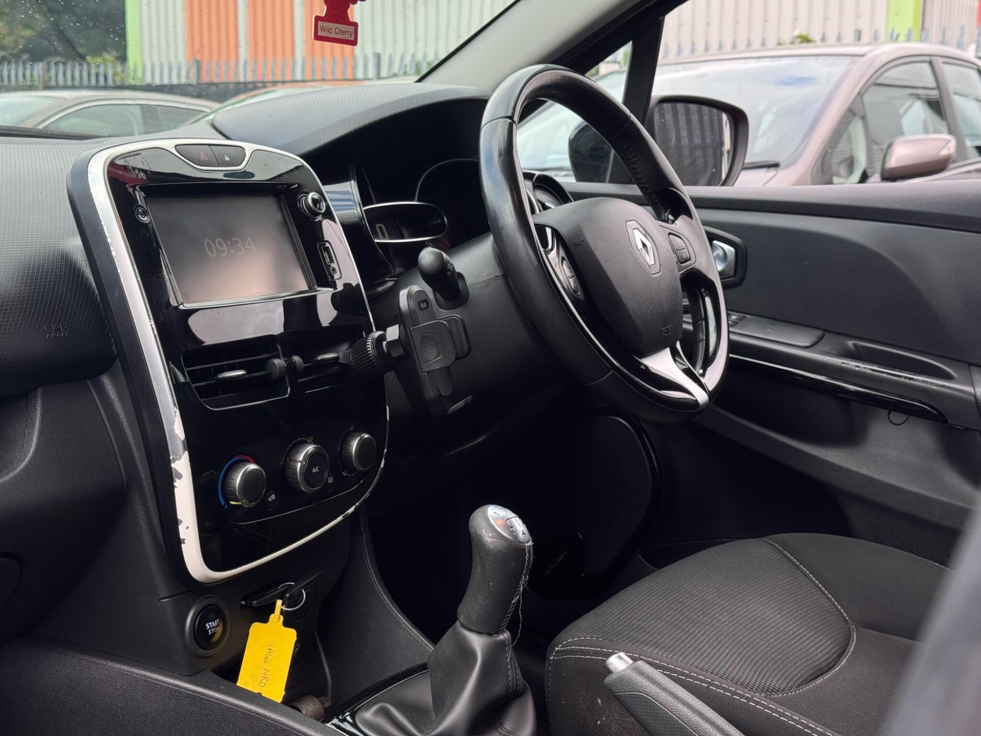 2016 Renault Clio image 20