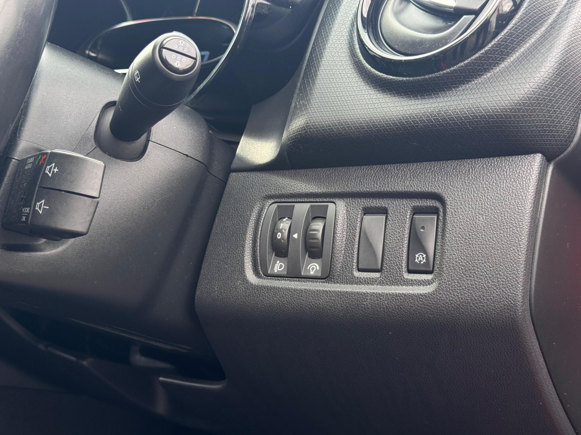 2016 Renault Clio image 22