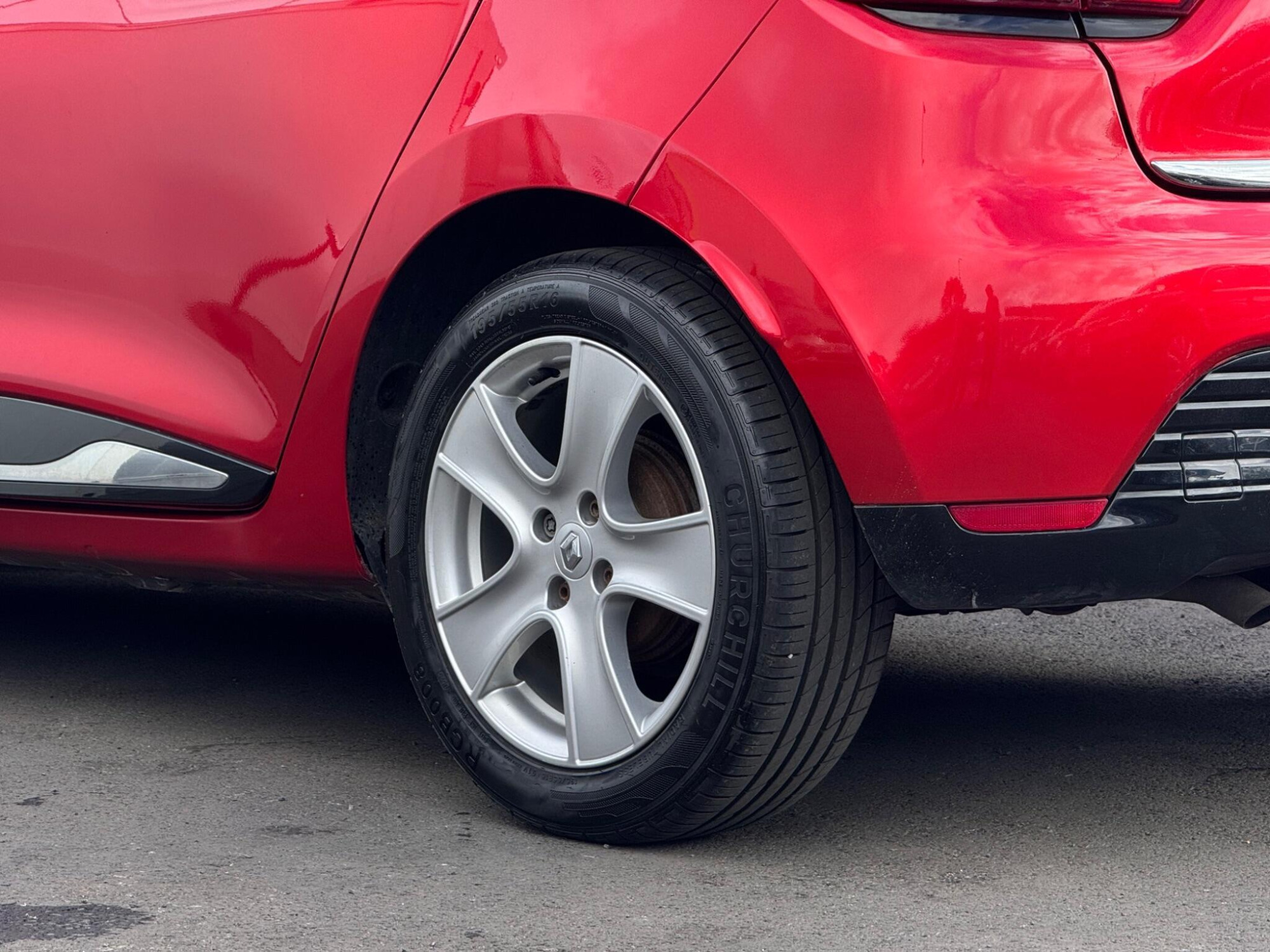 2016 Renault Clio image 9