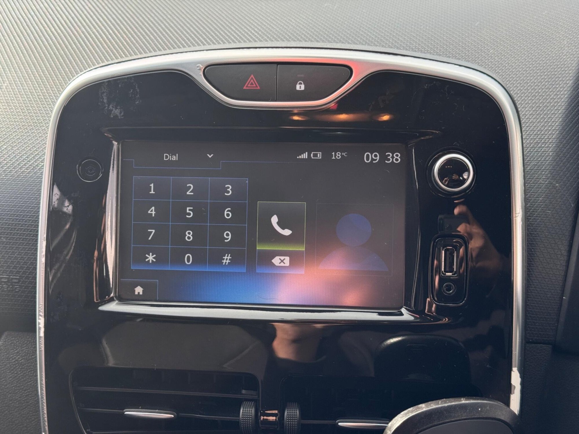 2016 Renault Clio image 31