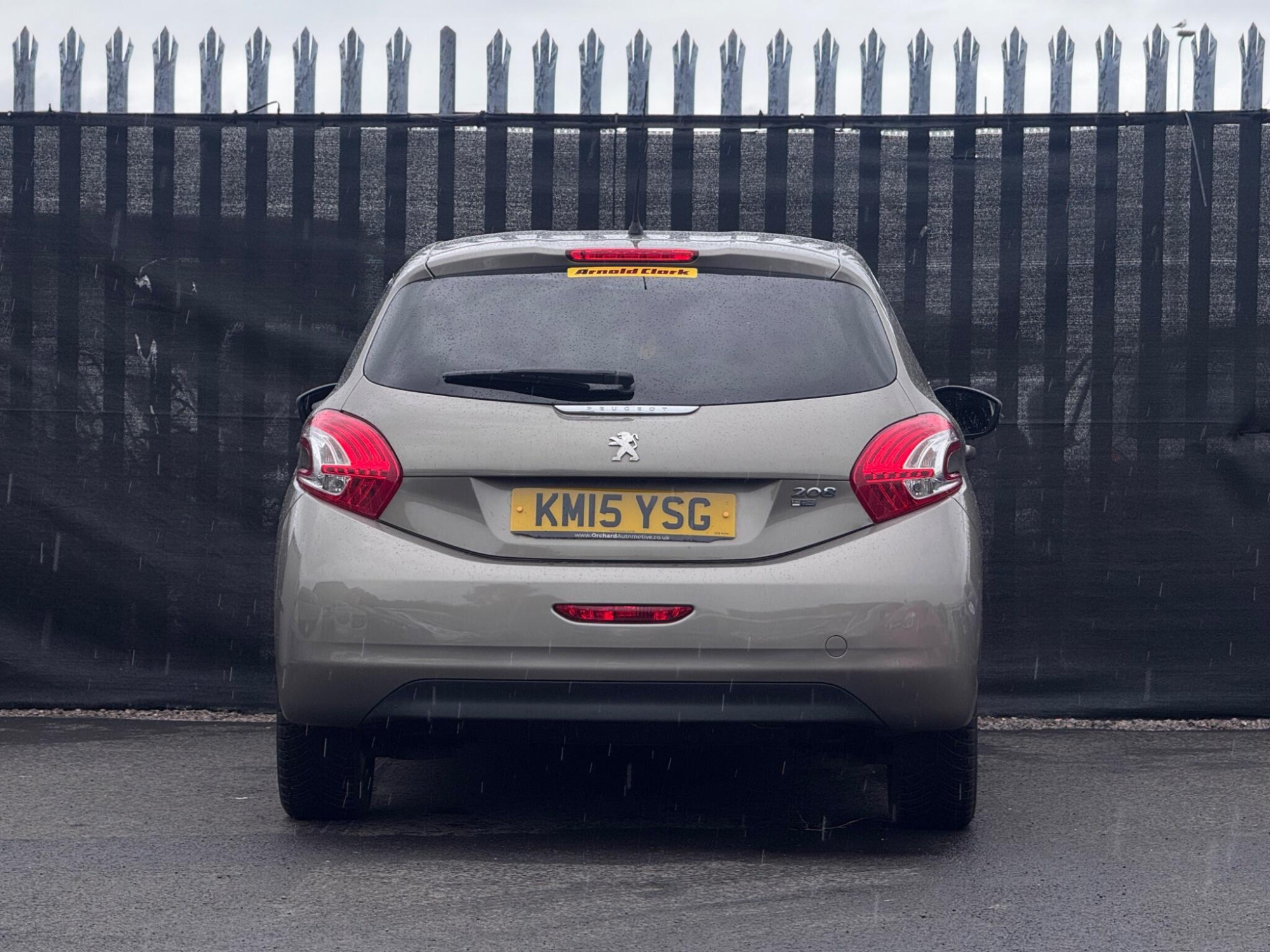 2015 Peugeot 208 image 5