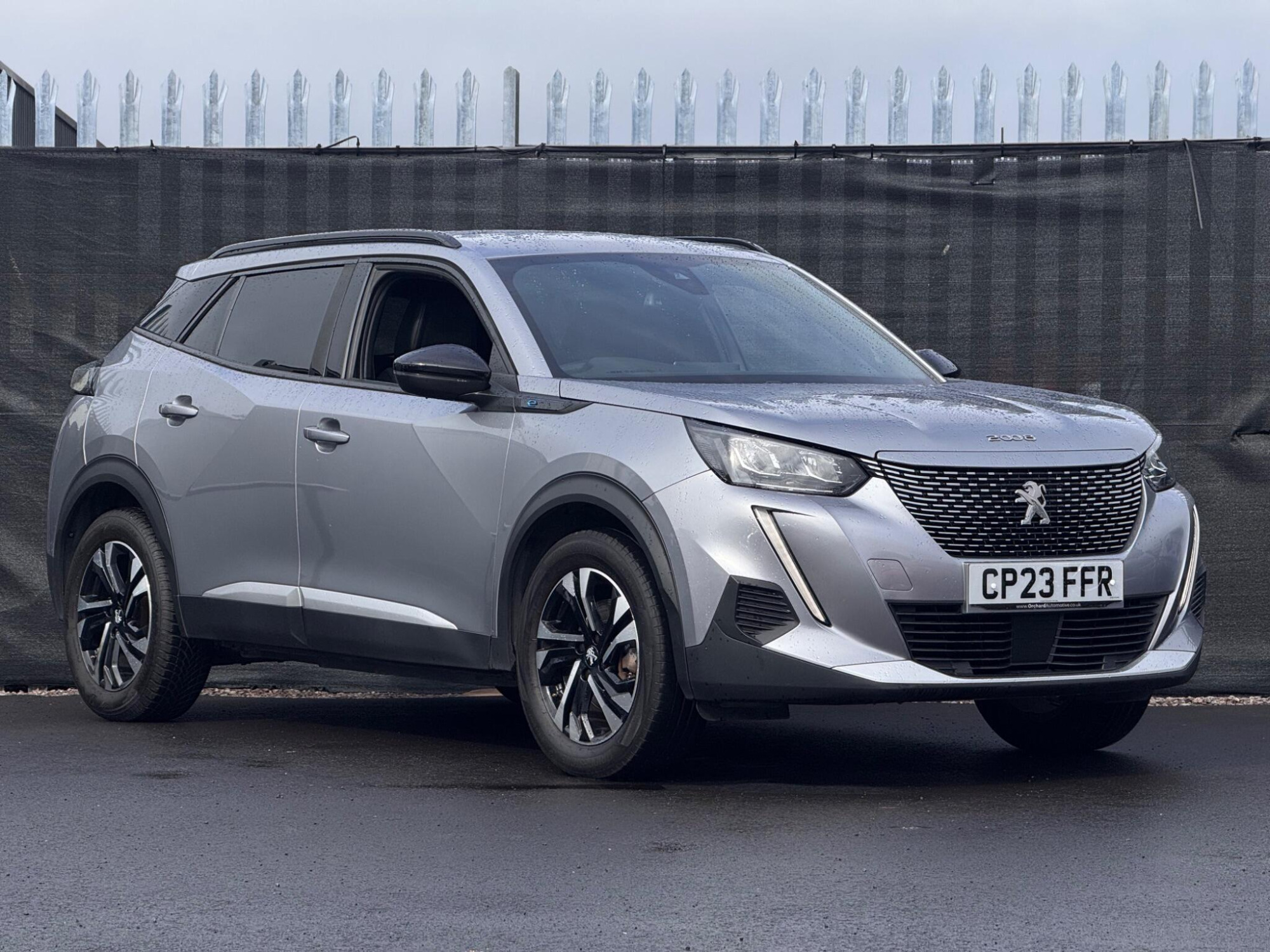 2023 Peugeot E-2008 image 1