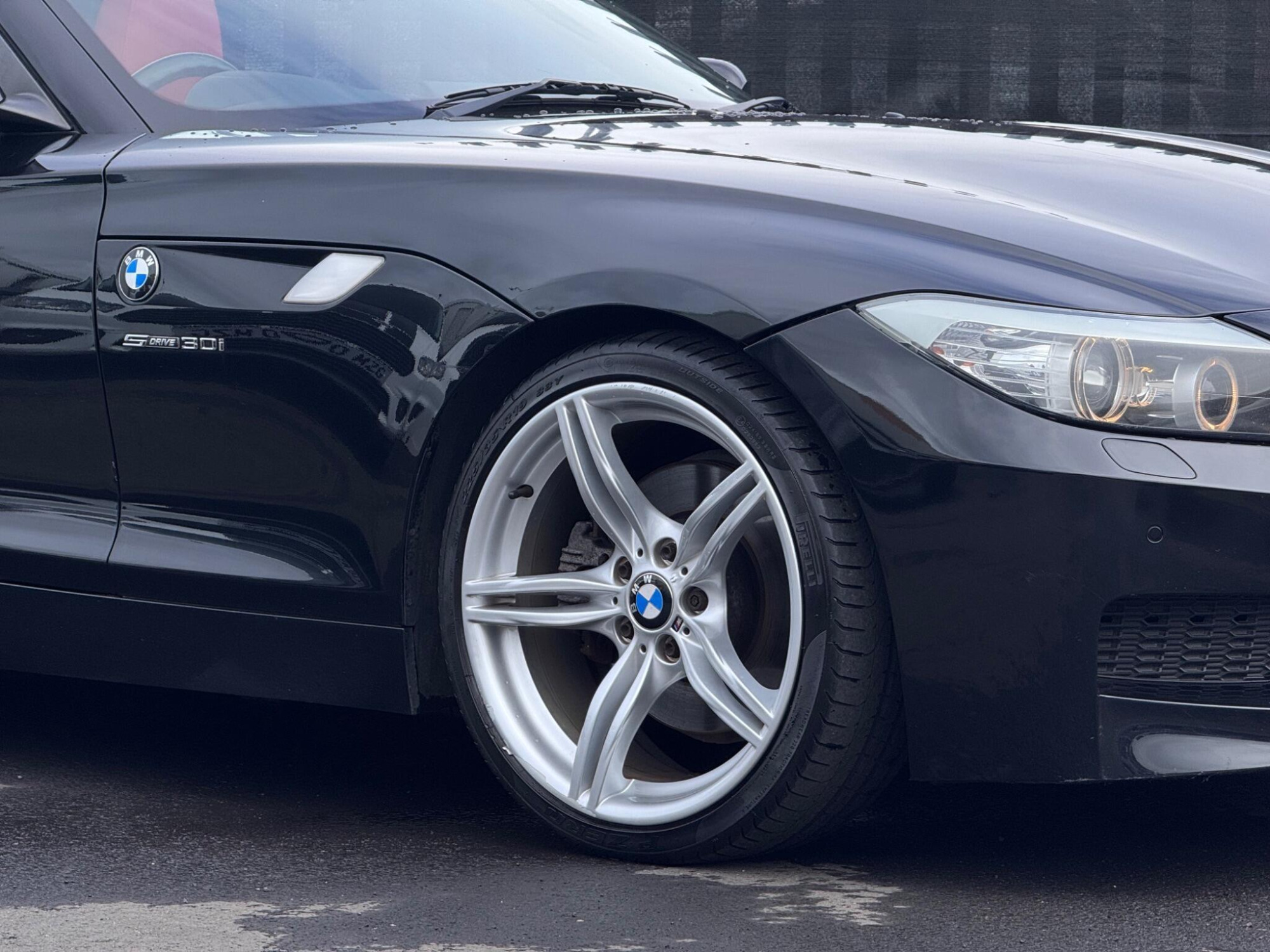 2011 BMW Z4 image 22