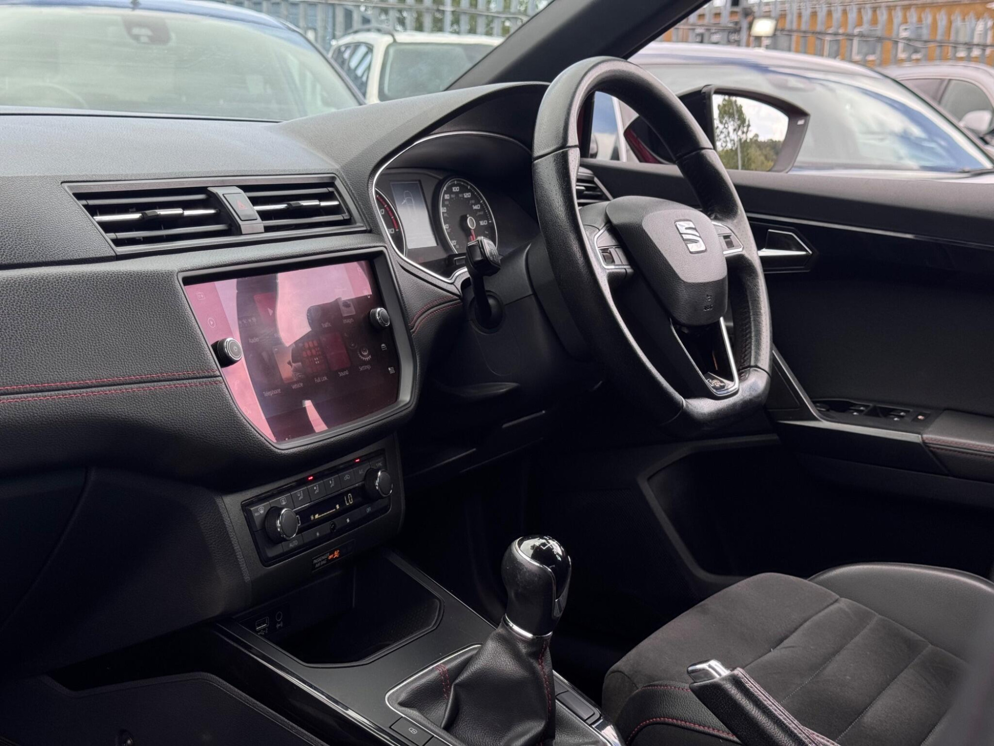 2018 SEAT Arona image 13