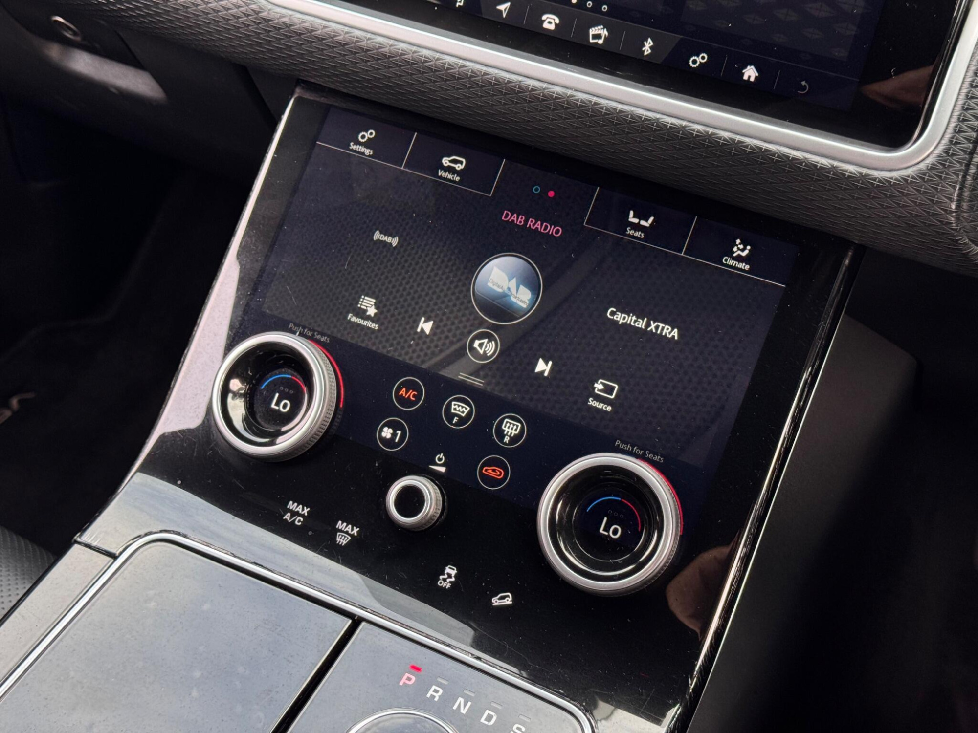 2019 Land Rover Range Rover Velar image 24
