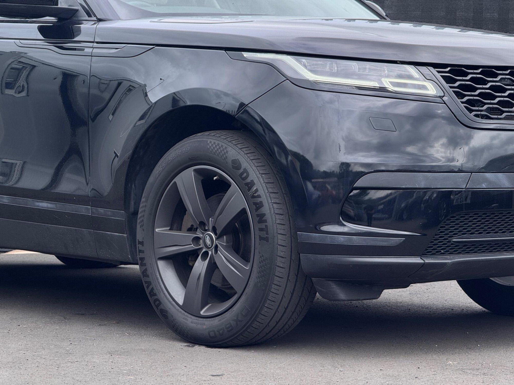 2018 Land Rover Range Rover Velar image 12