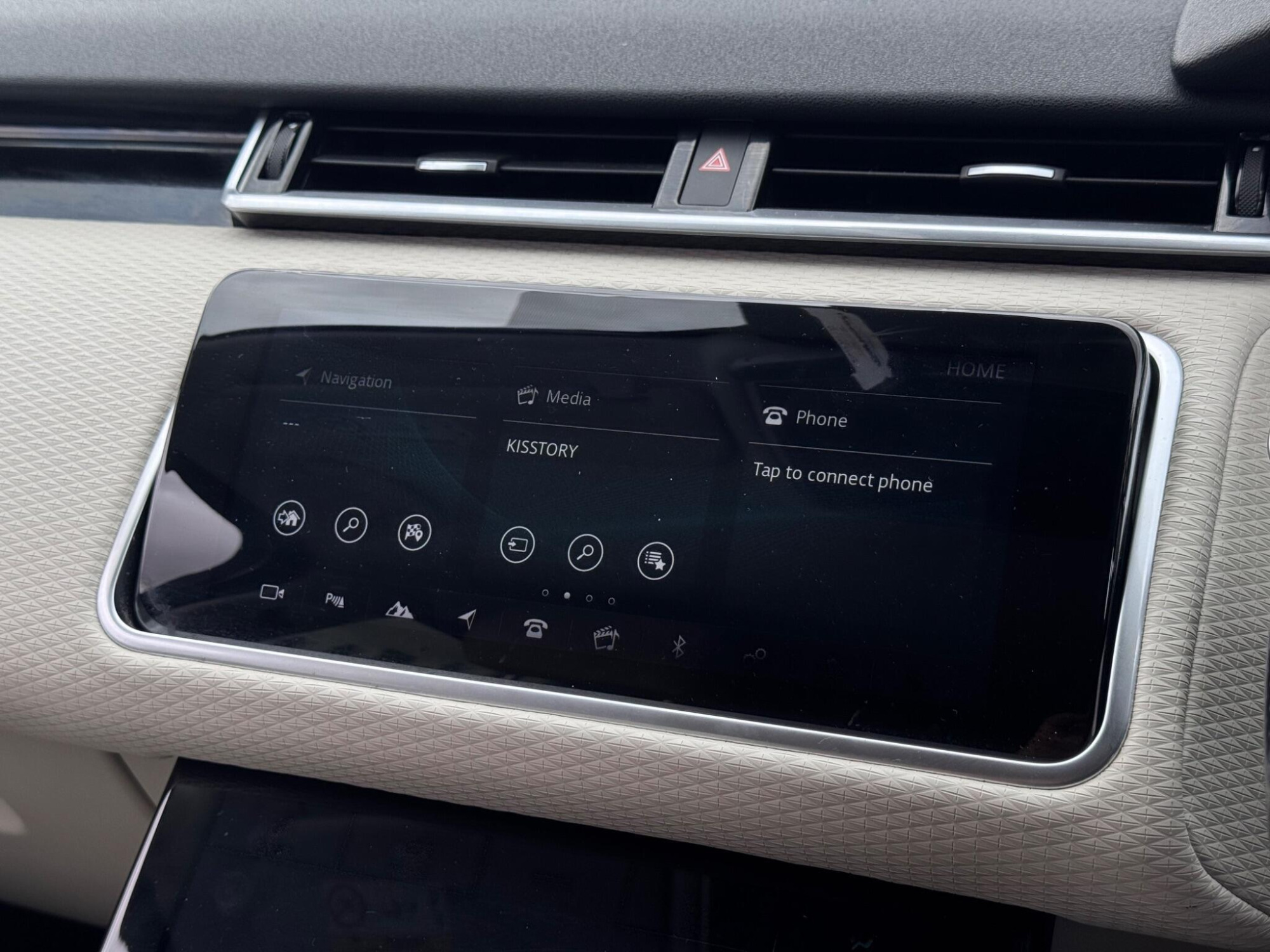 2018 Land Rover Range Rover Velar image 24
