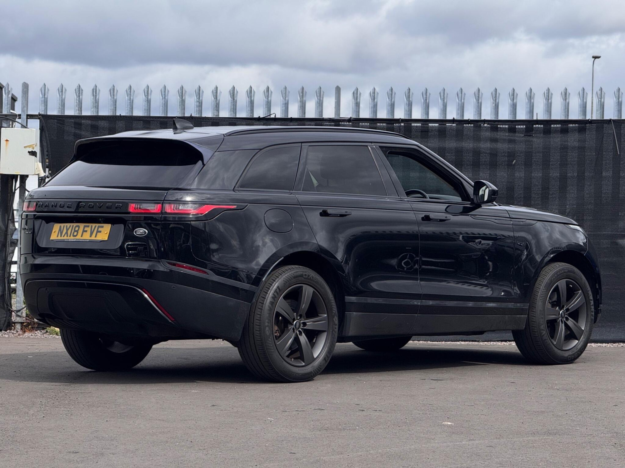 2018 Land Rover Range Rover Velar image 9