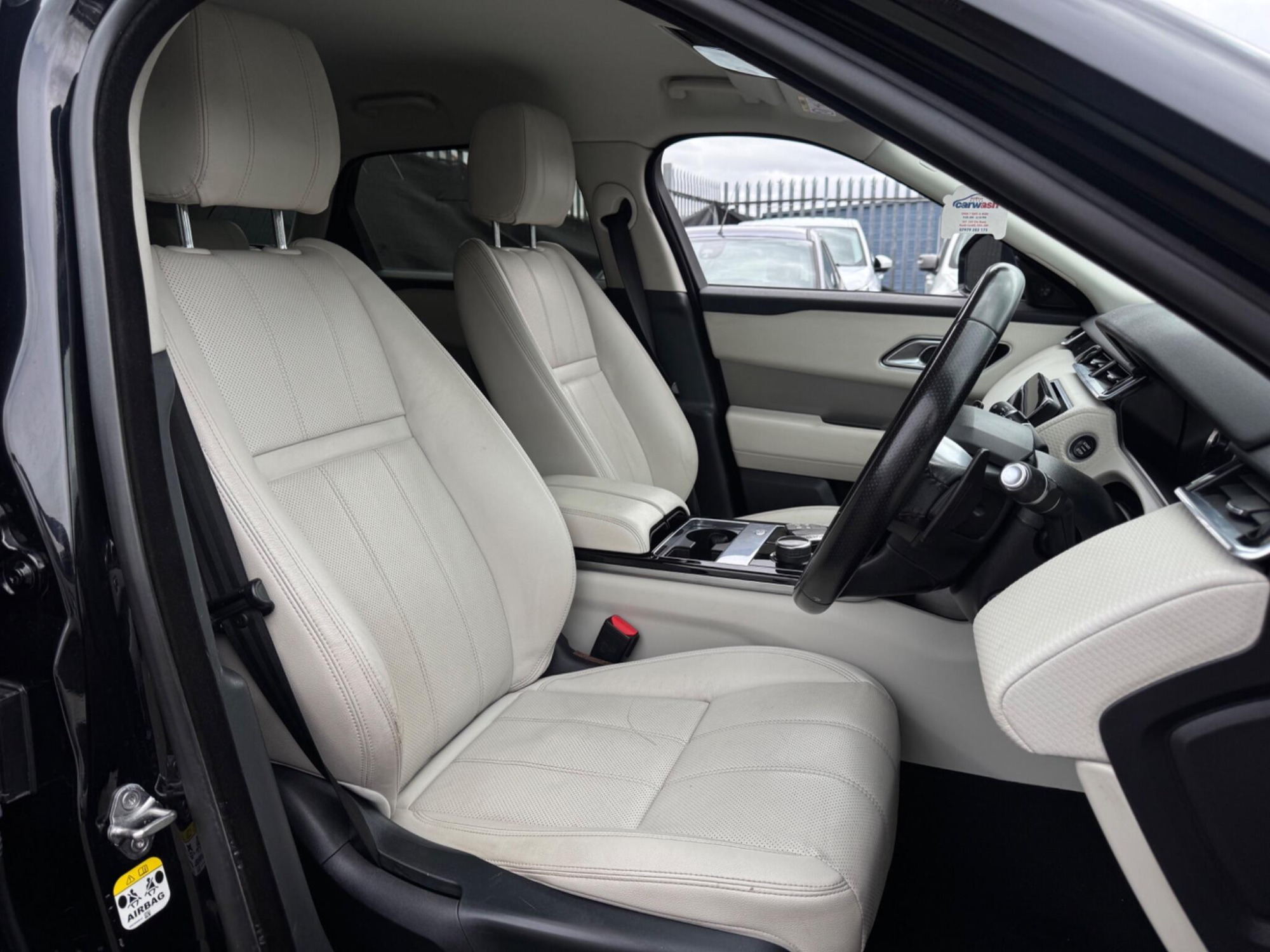 2018 Land Rover Range Rover Velar image 14