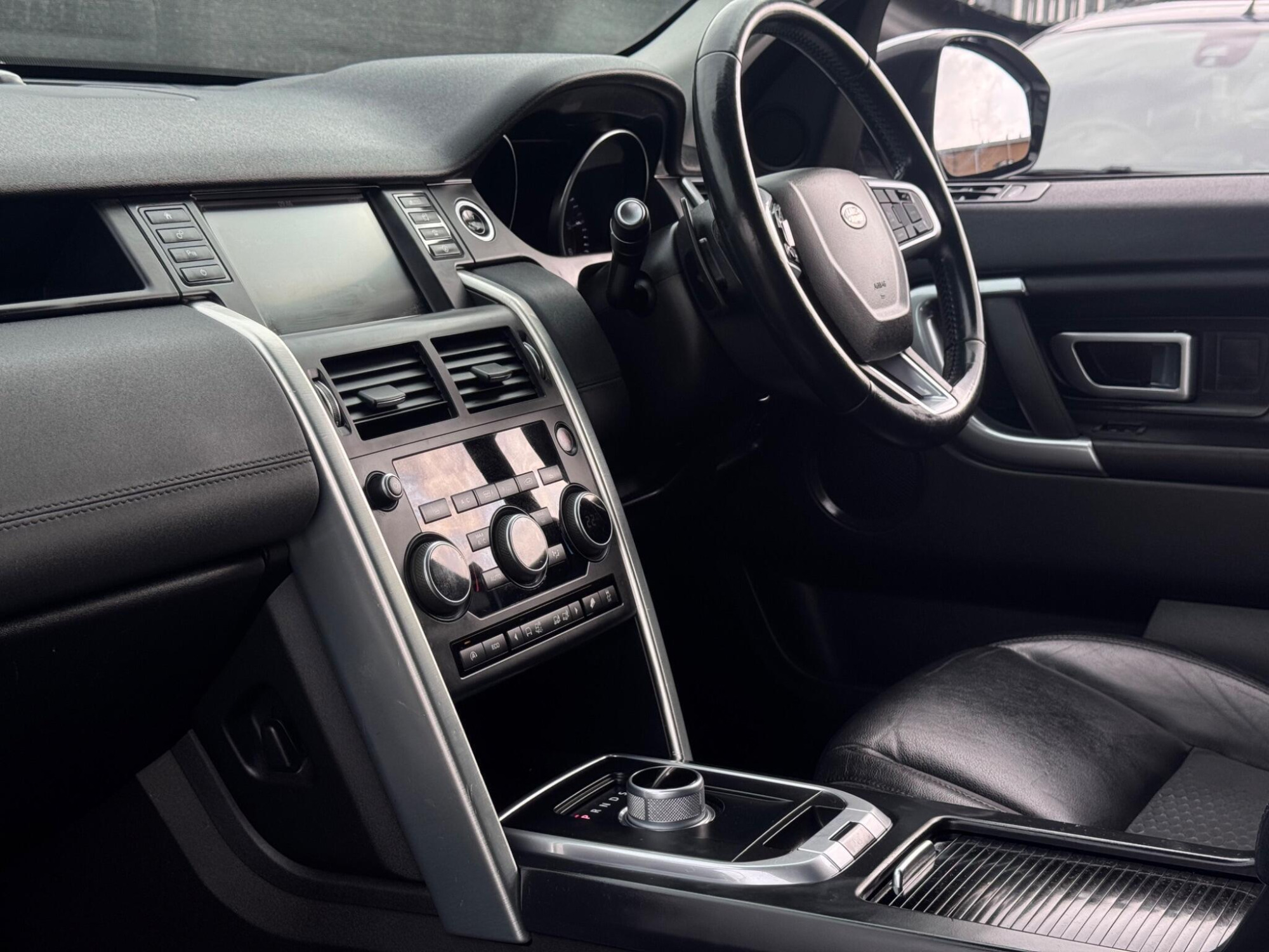 2016 Land Rover Discovery Sport image 10