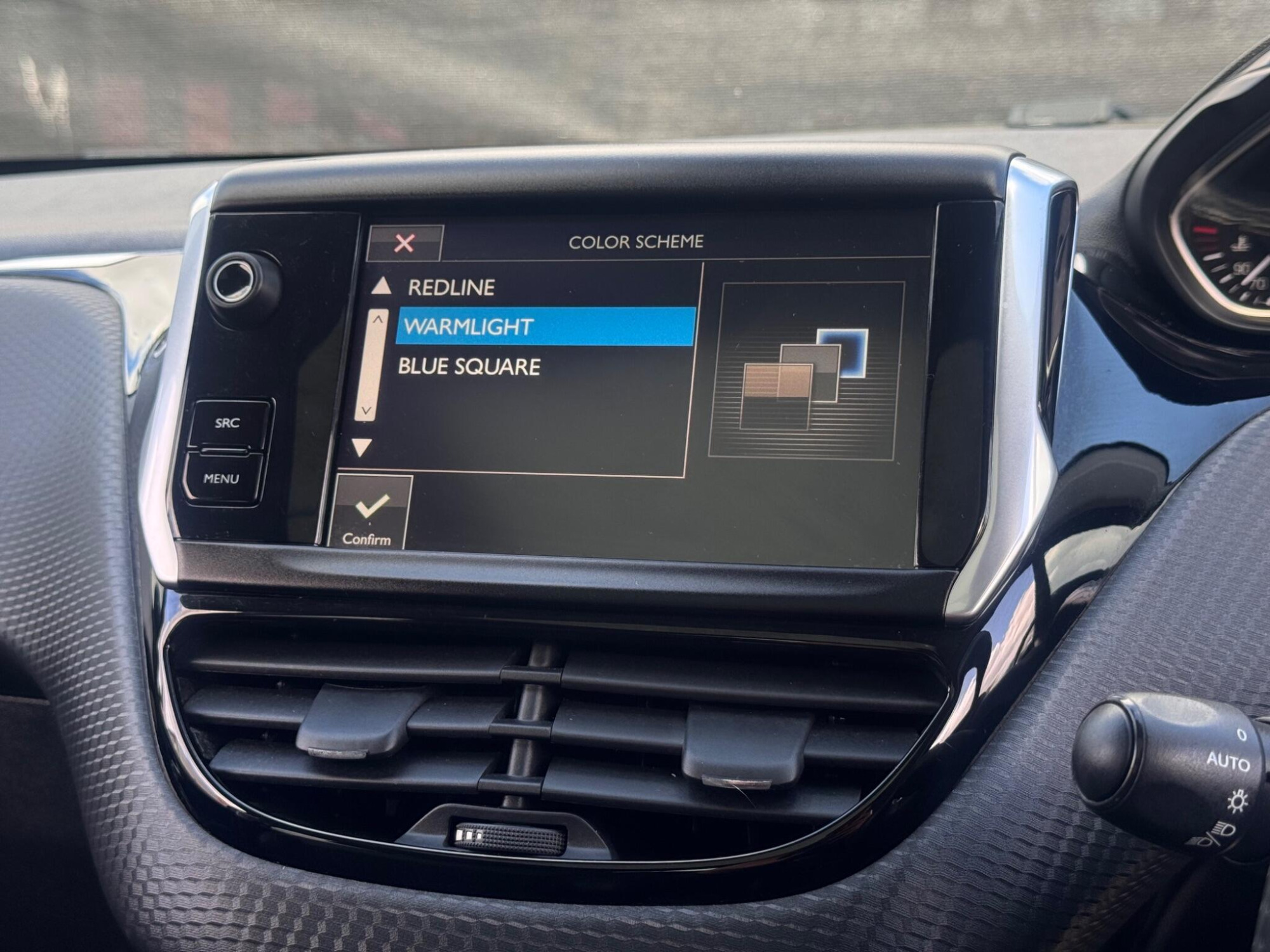 2016 Peugeot 2008 image 21