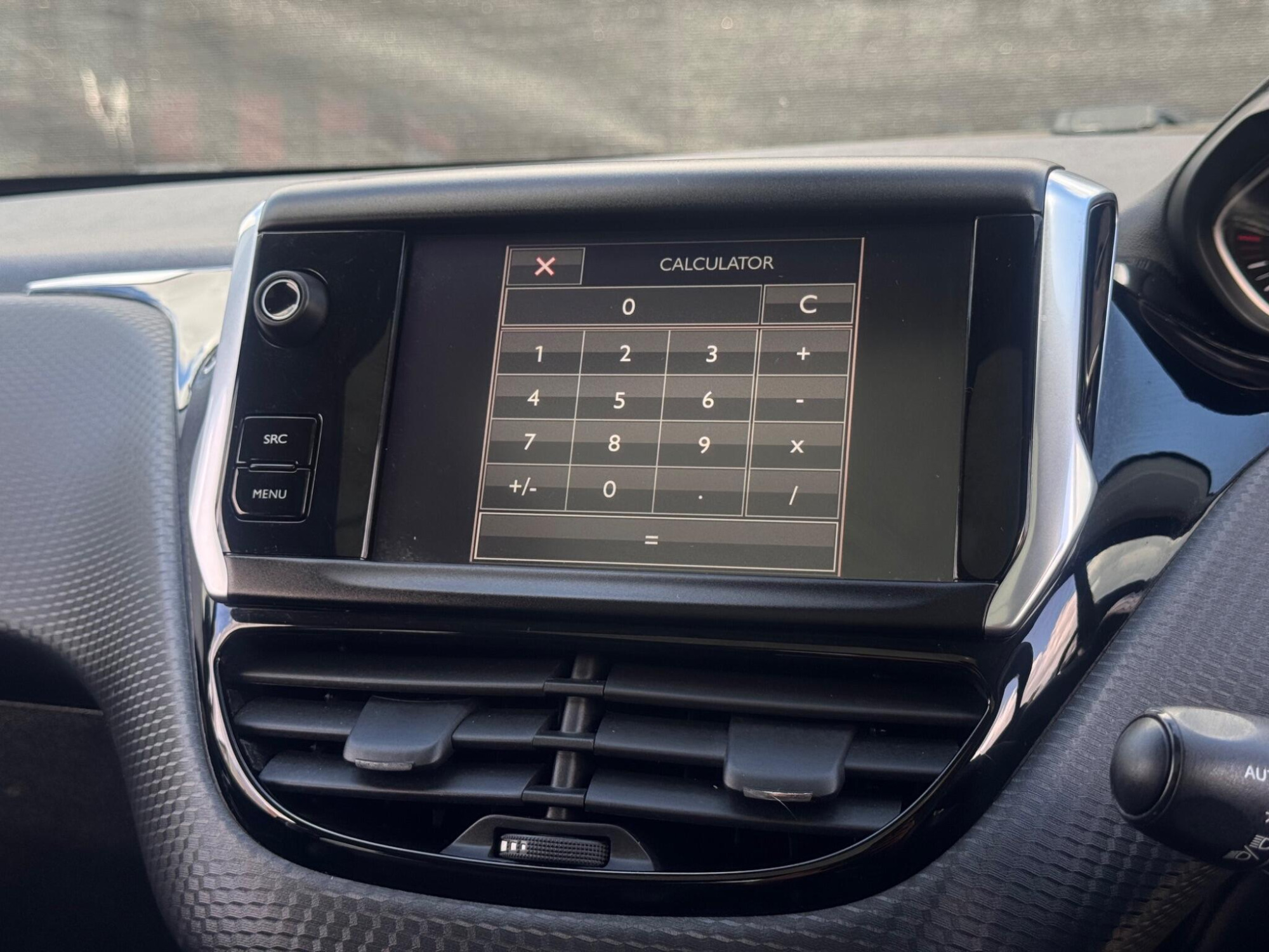 2016 Peugeot 2008 image 22