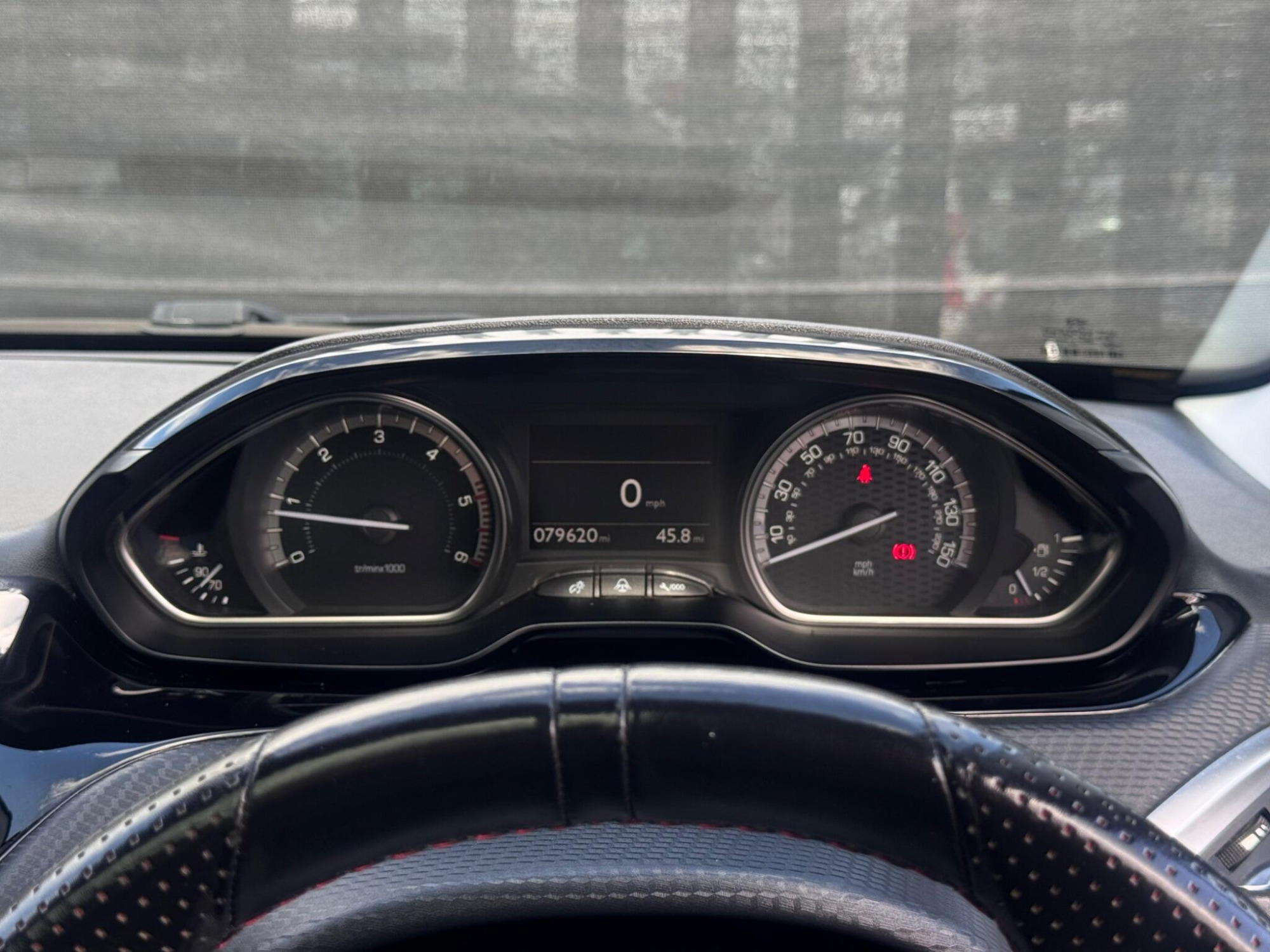 2016 Peugeot 2008 image 16