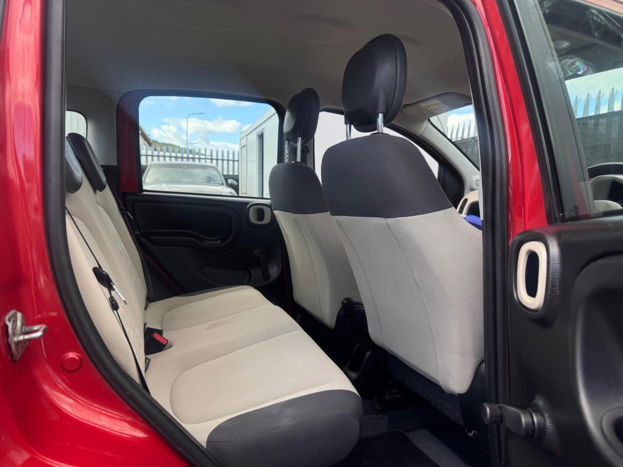 2014 Fiat Panda image 12