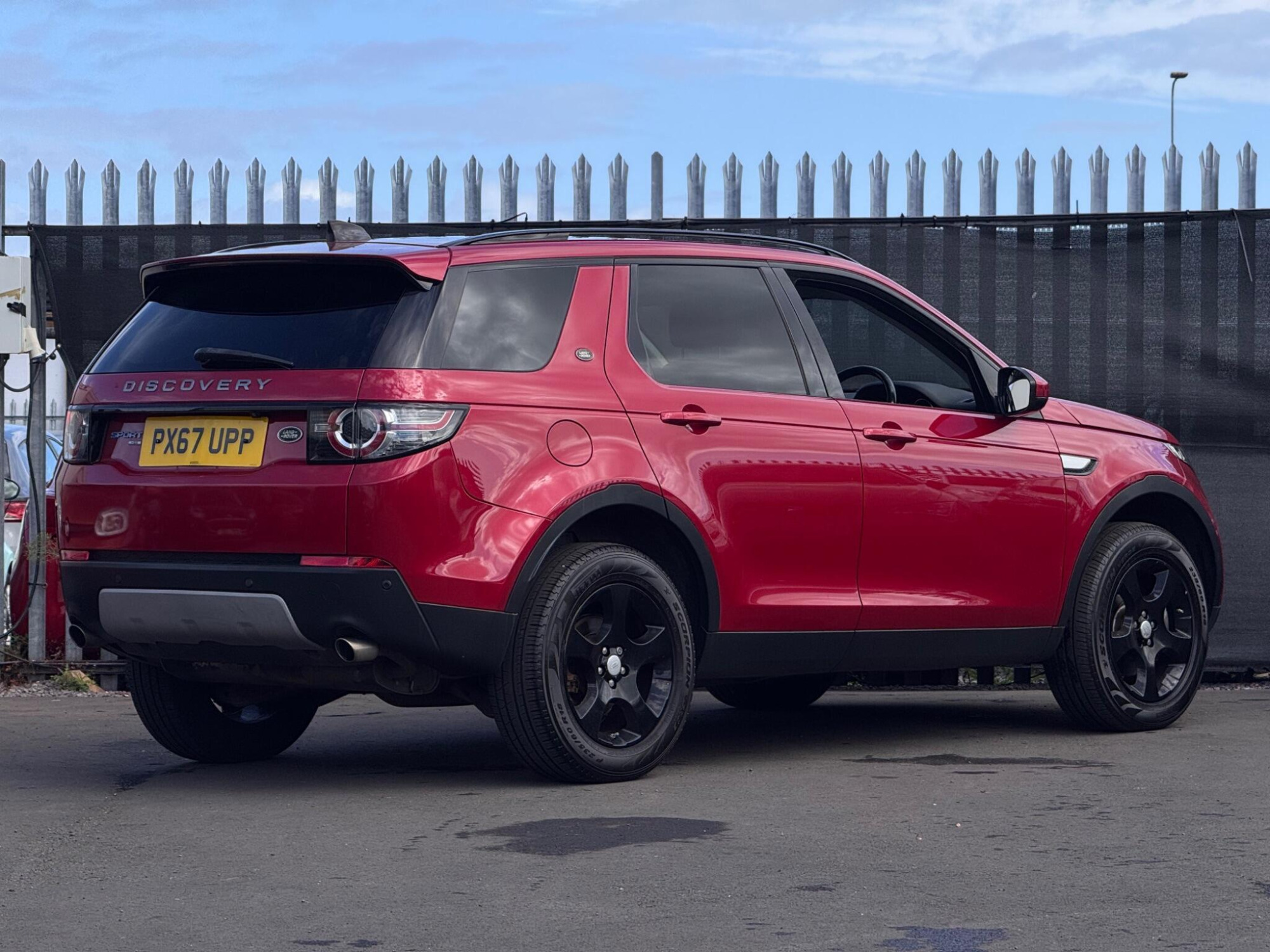 2017 Land Rover Discovery Sport image 11