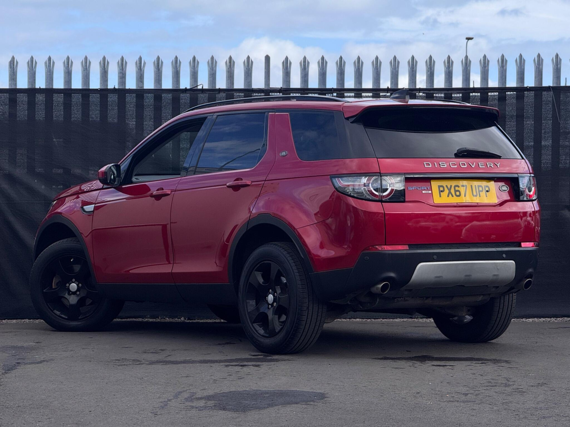 2017 Land Rover Discovery Sport image 2