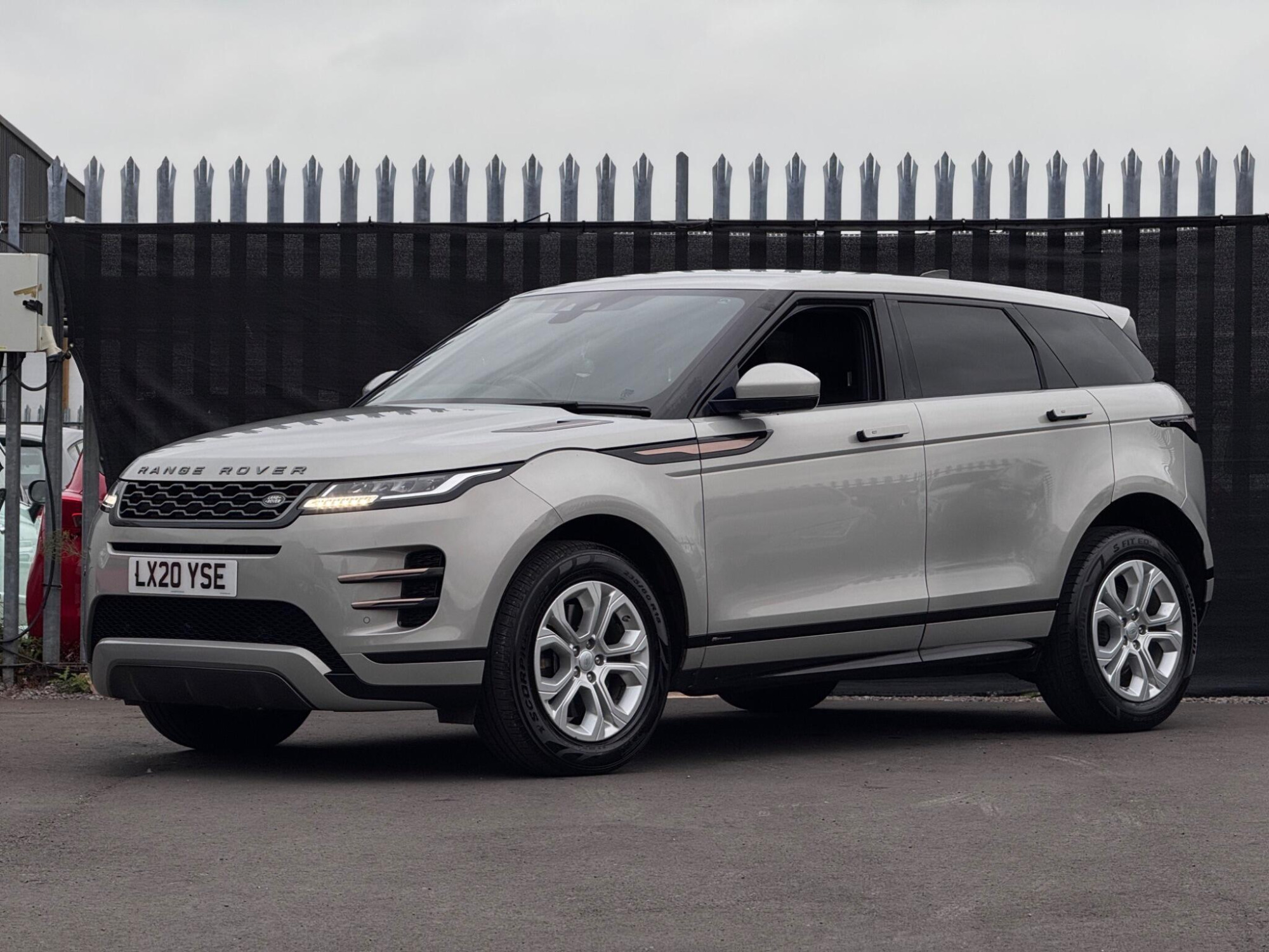 2020 Land Rover Range Rover Evoque image 16