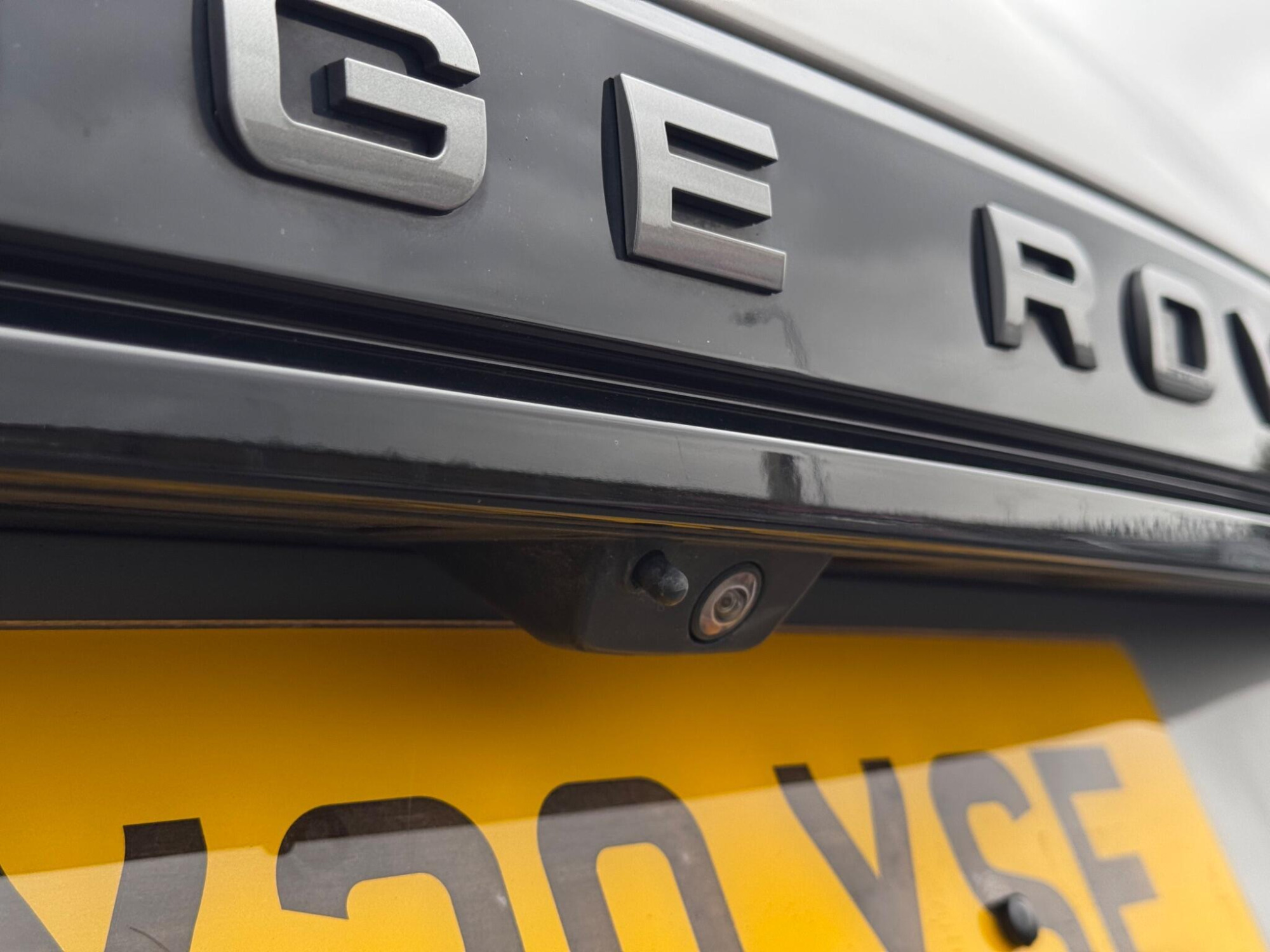 2020 Land Rover Range Rover Evoque image 8