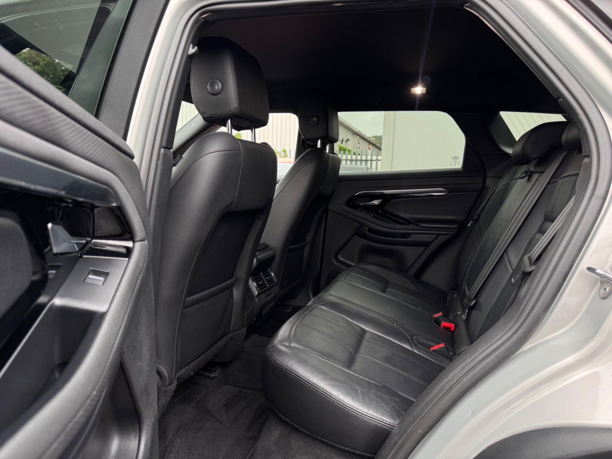 2020 Land Rover Range Rover Evoque image 27