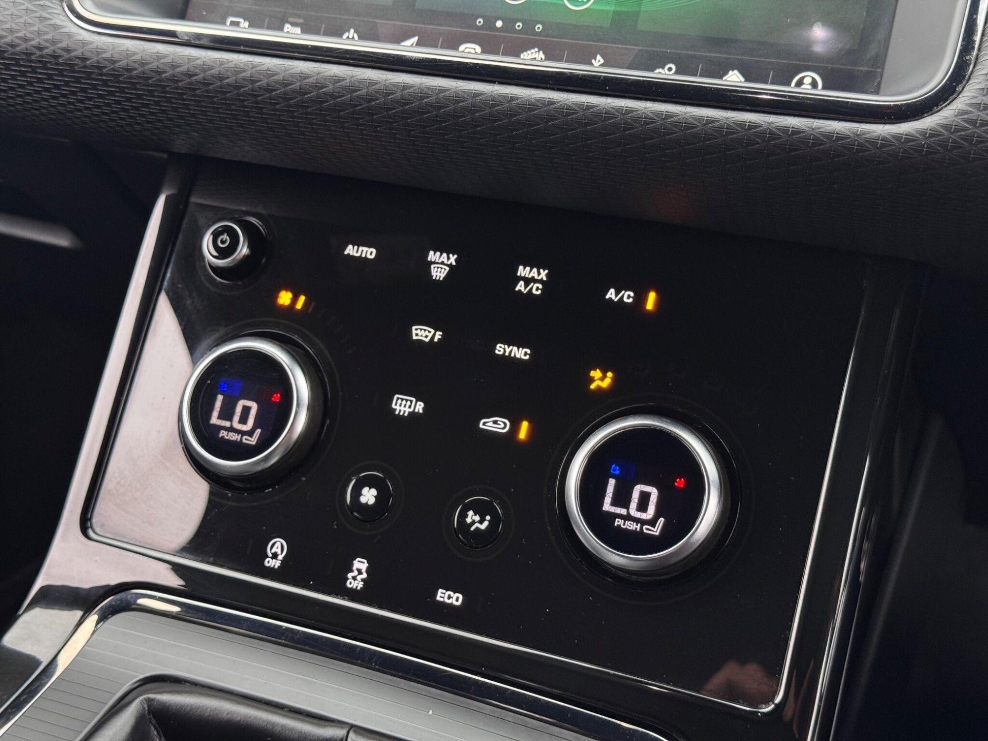 2020 Land Rover Range Rover Evoque image 31