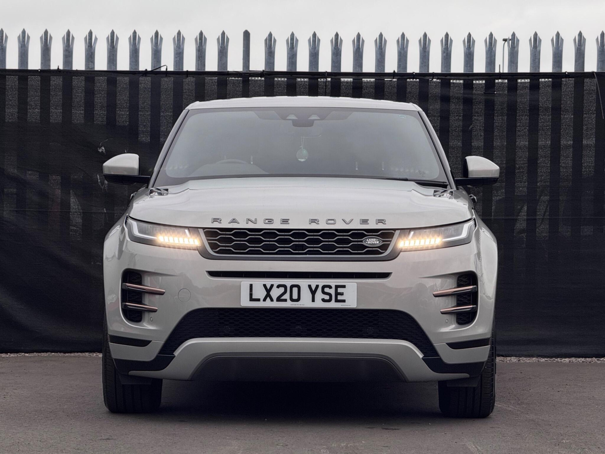 2020 Land Rover Range Rover Evoque image 4