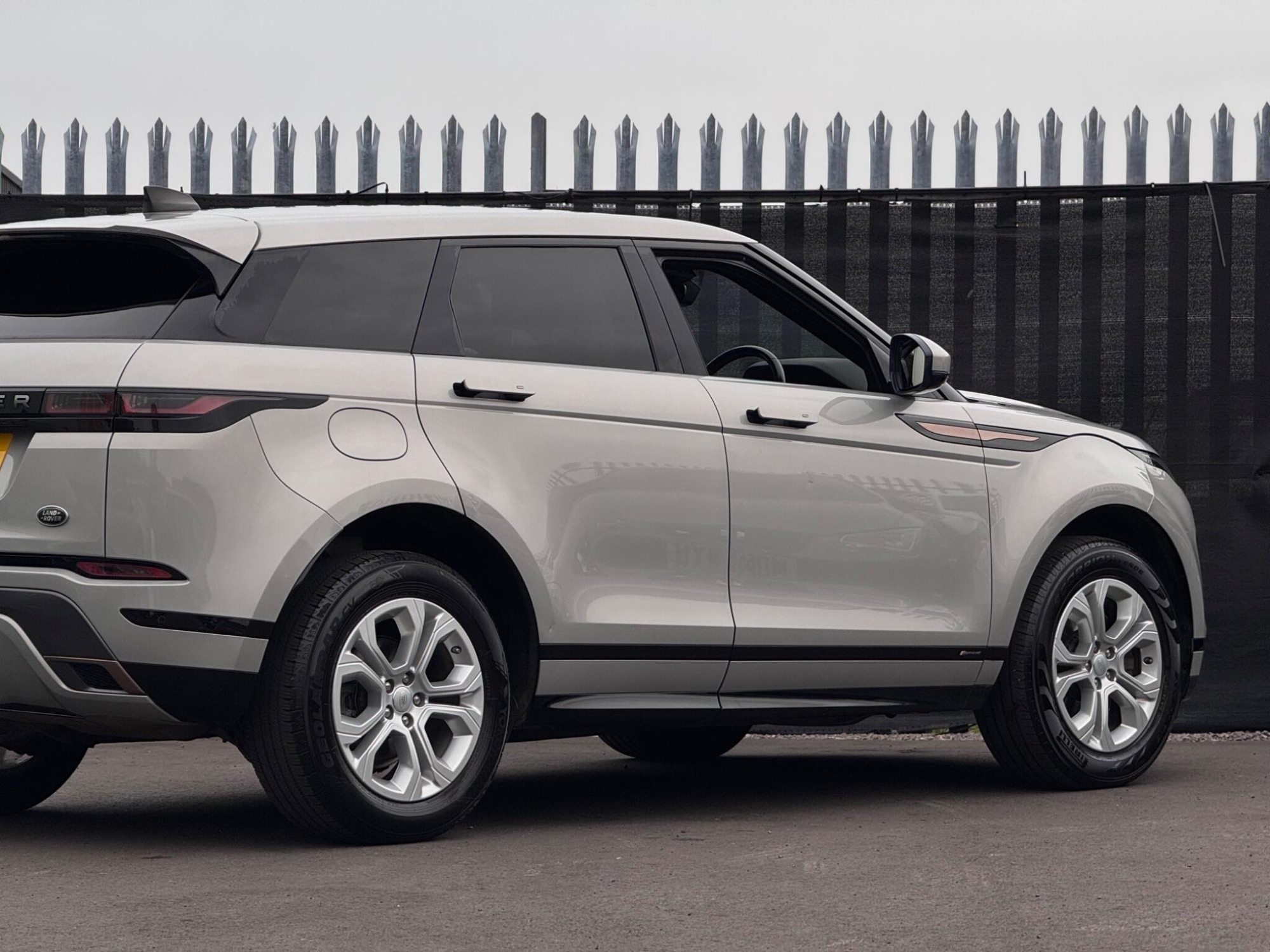 2020 Land Rover Range Rover Evoque image 14