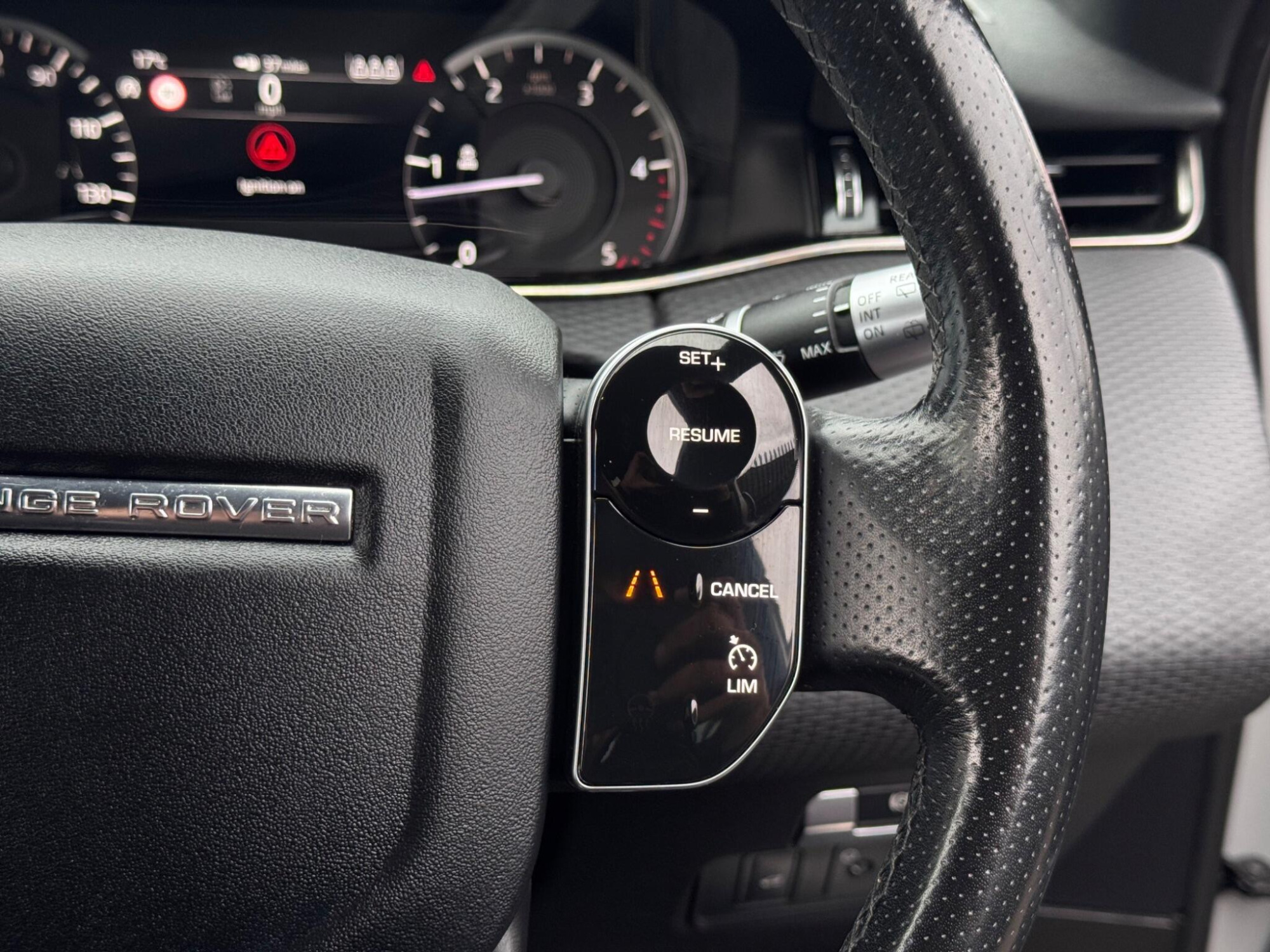 2020 Land Rover Range Rover Evoque image 29