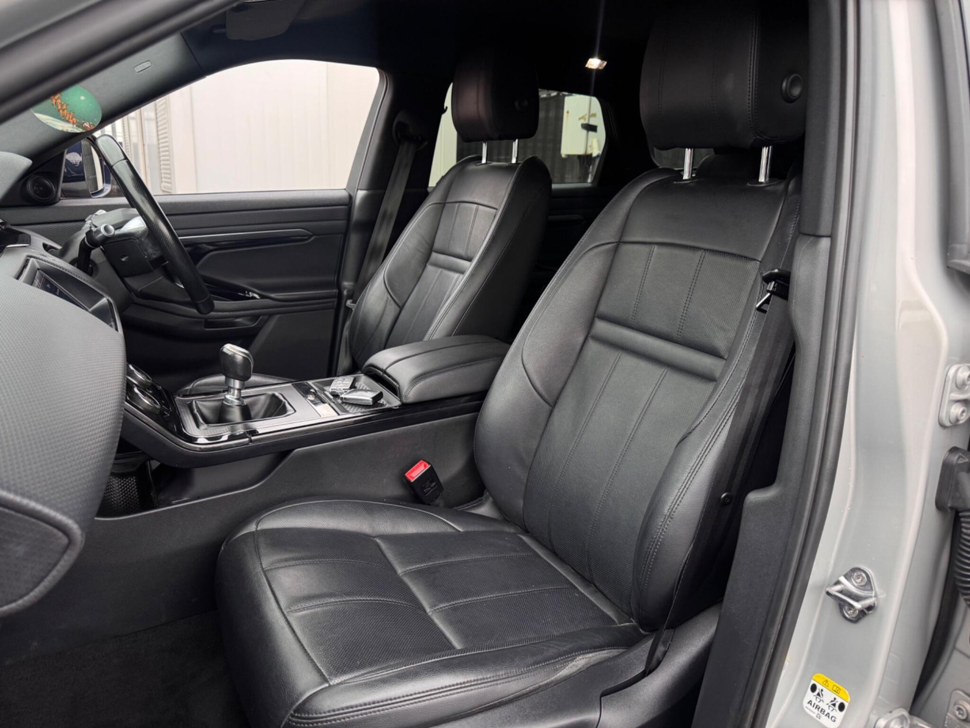 2020 Land Rover Range Rover Evoque image 24