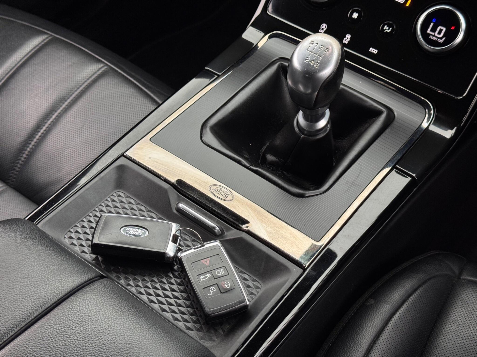 2020 Land Rover Range Rover Evoque image 19