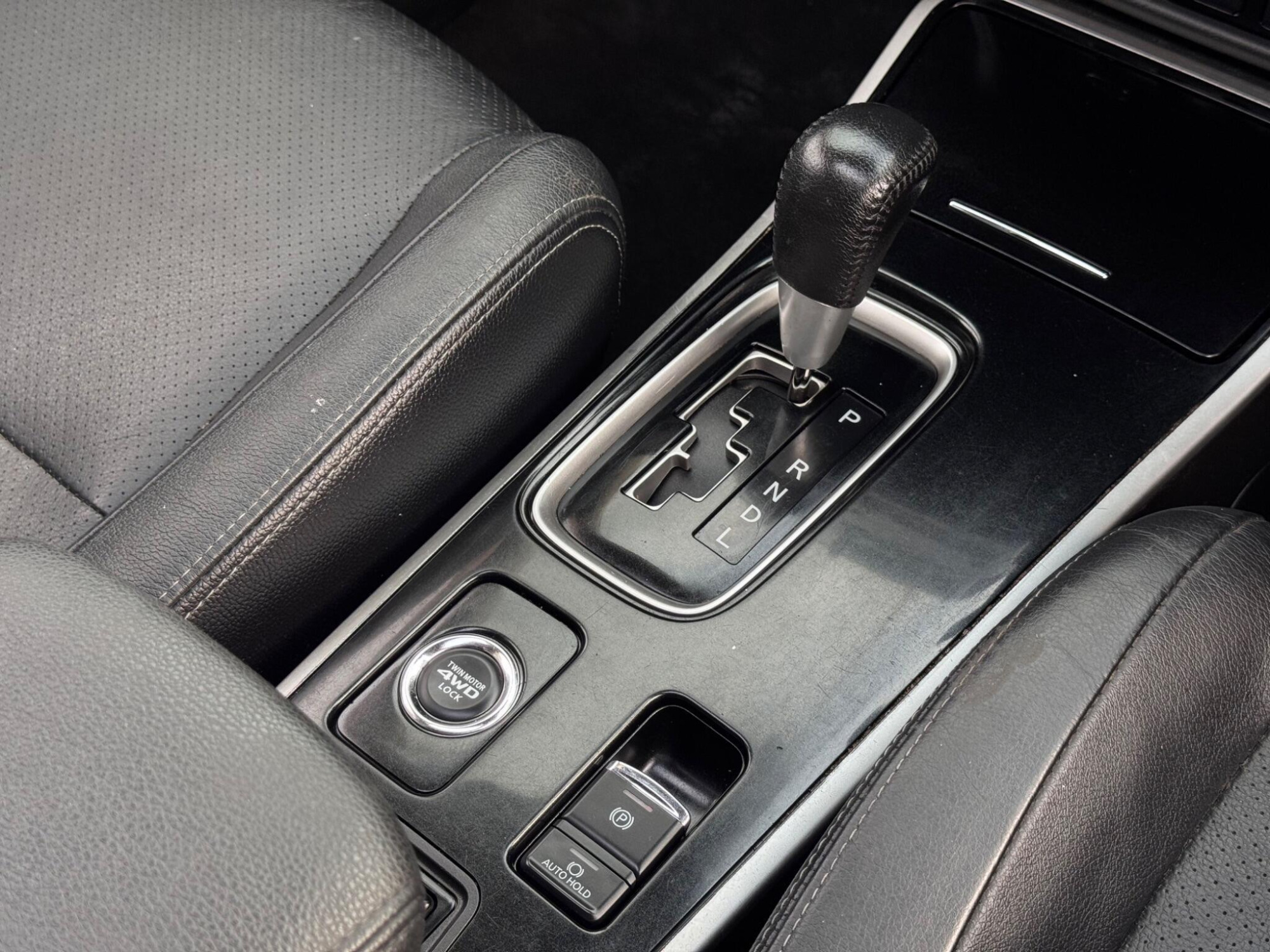 2017 Mitsubishi Outlander image 29