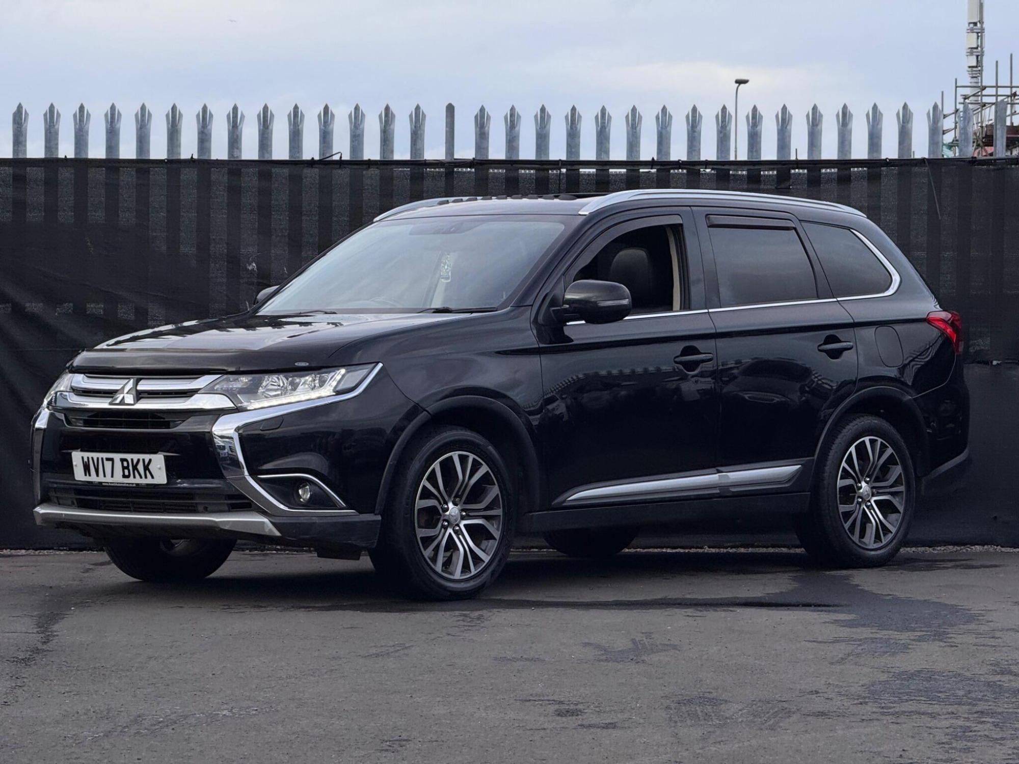2017 Mitsubishi Outlander image 7