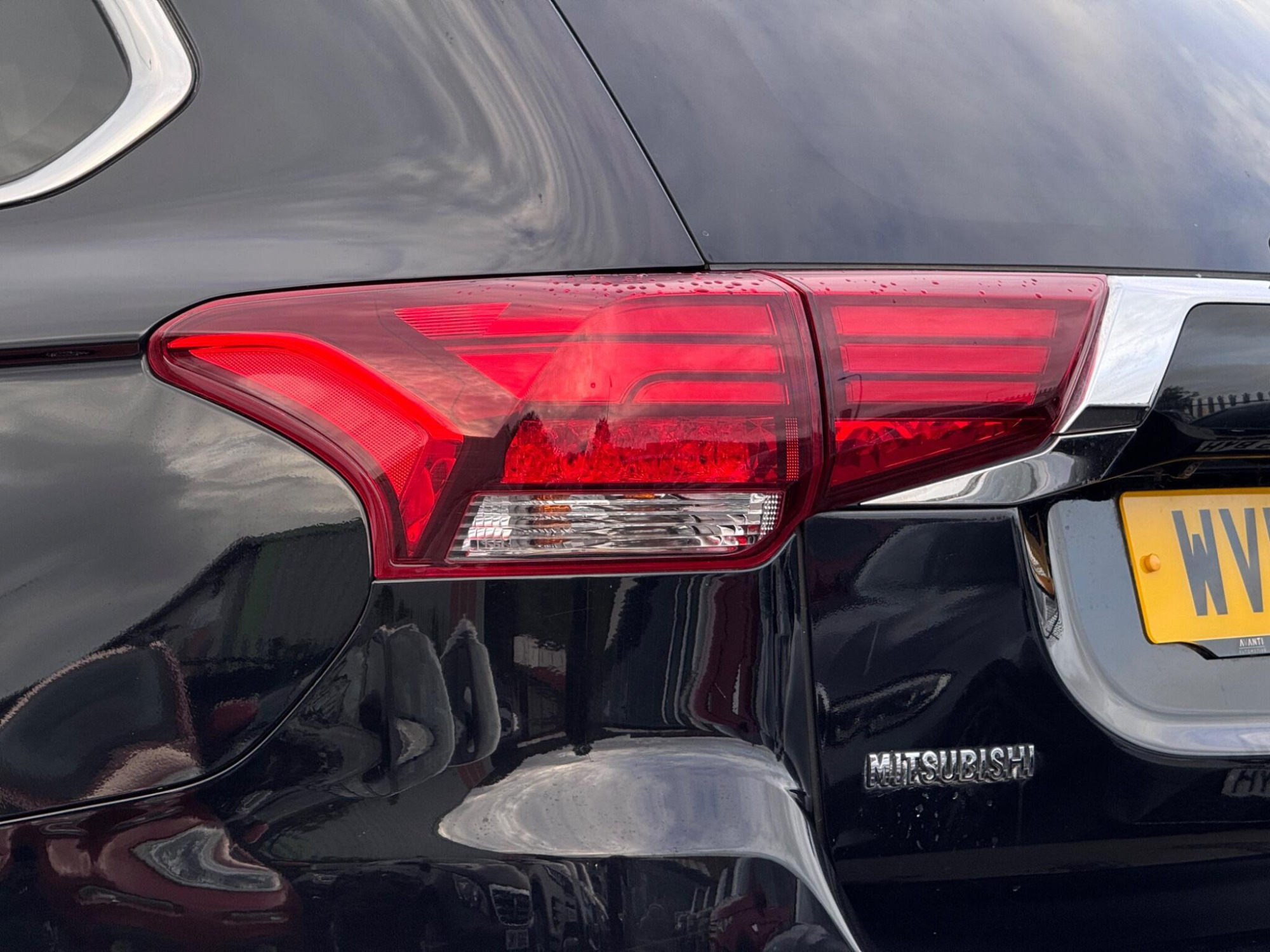 2017 Mitsubishi Outlander image 14