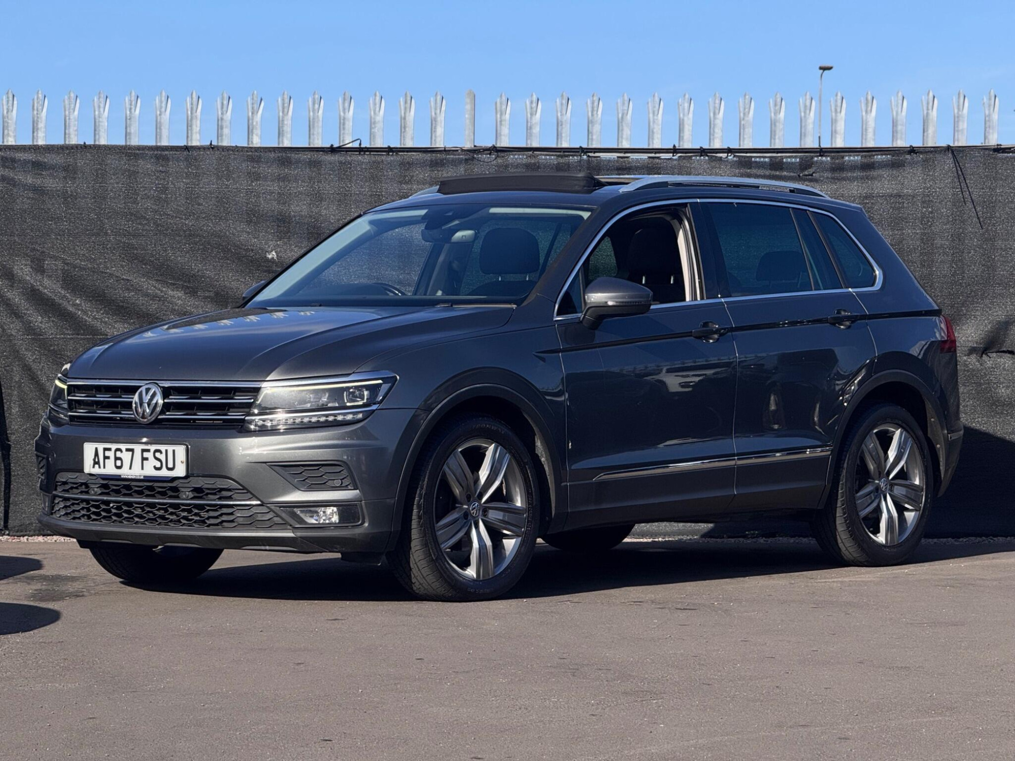 2017 Volkswagen Tiguan image 14
