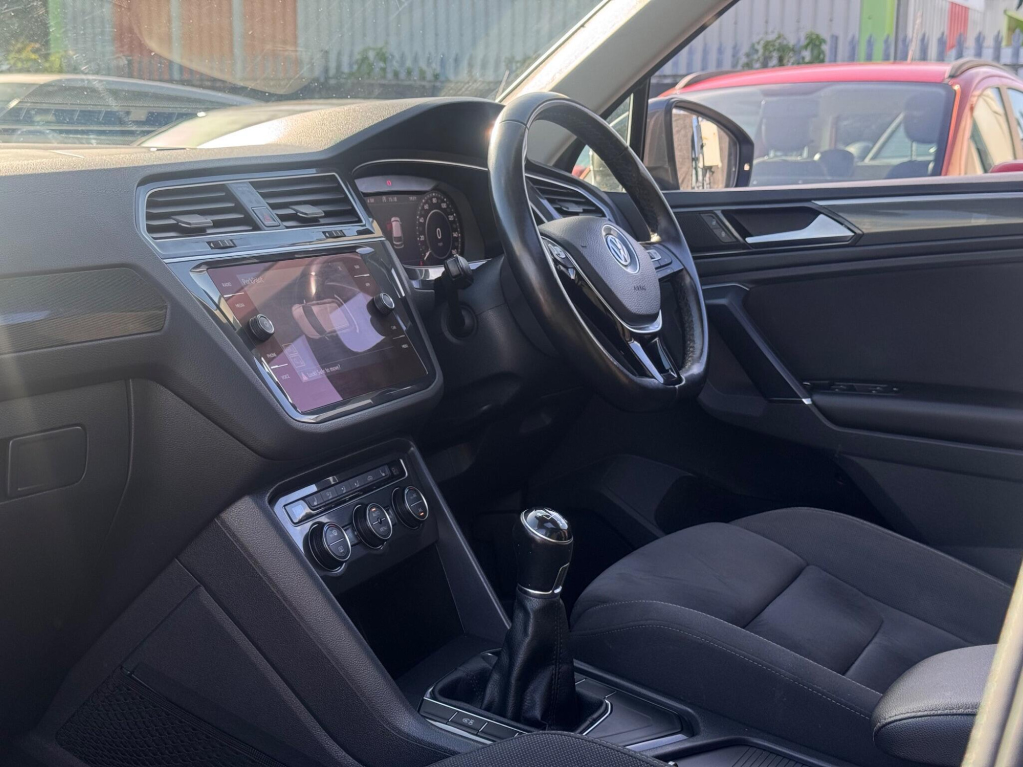 2017 Volkswagen Tiguan image 15