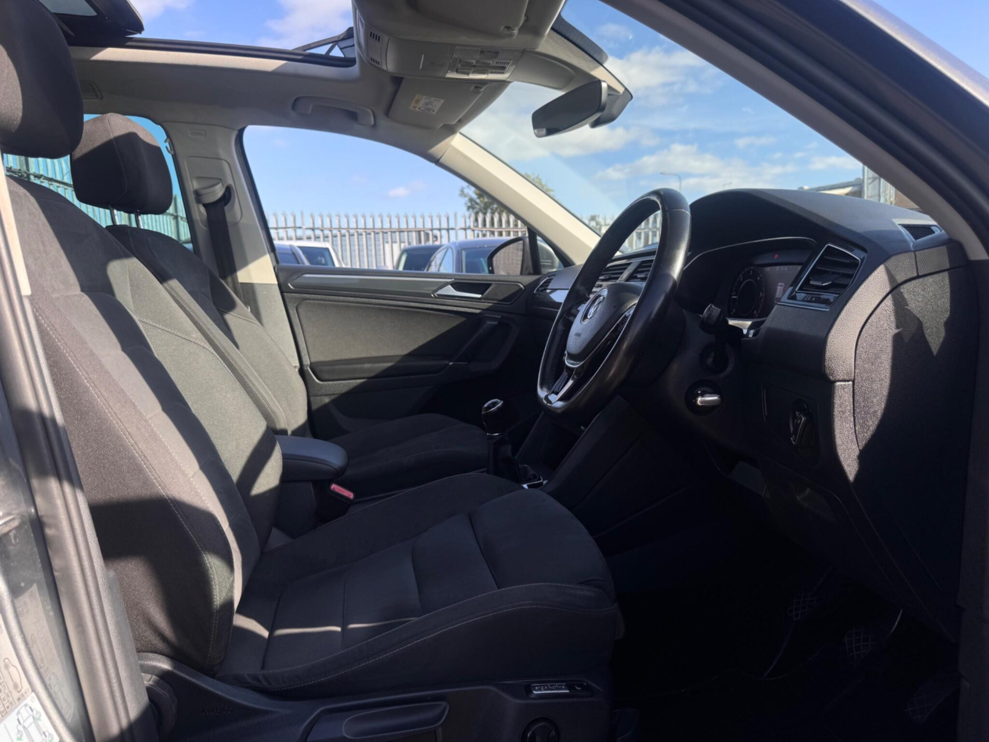 2017 Volkswagen Tiguan image 20