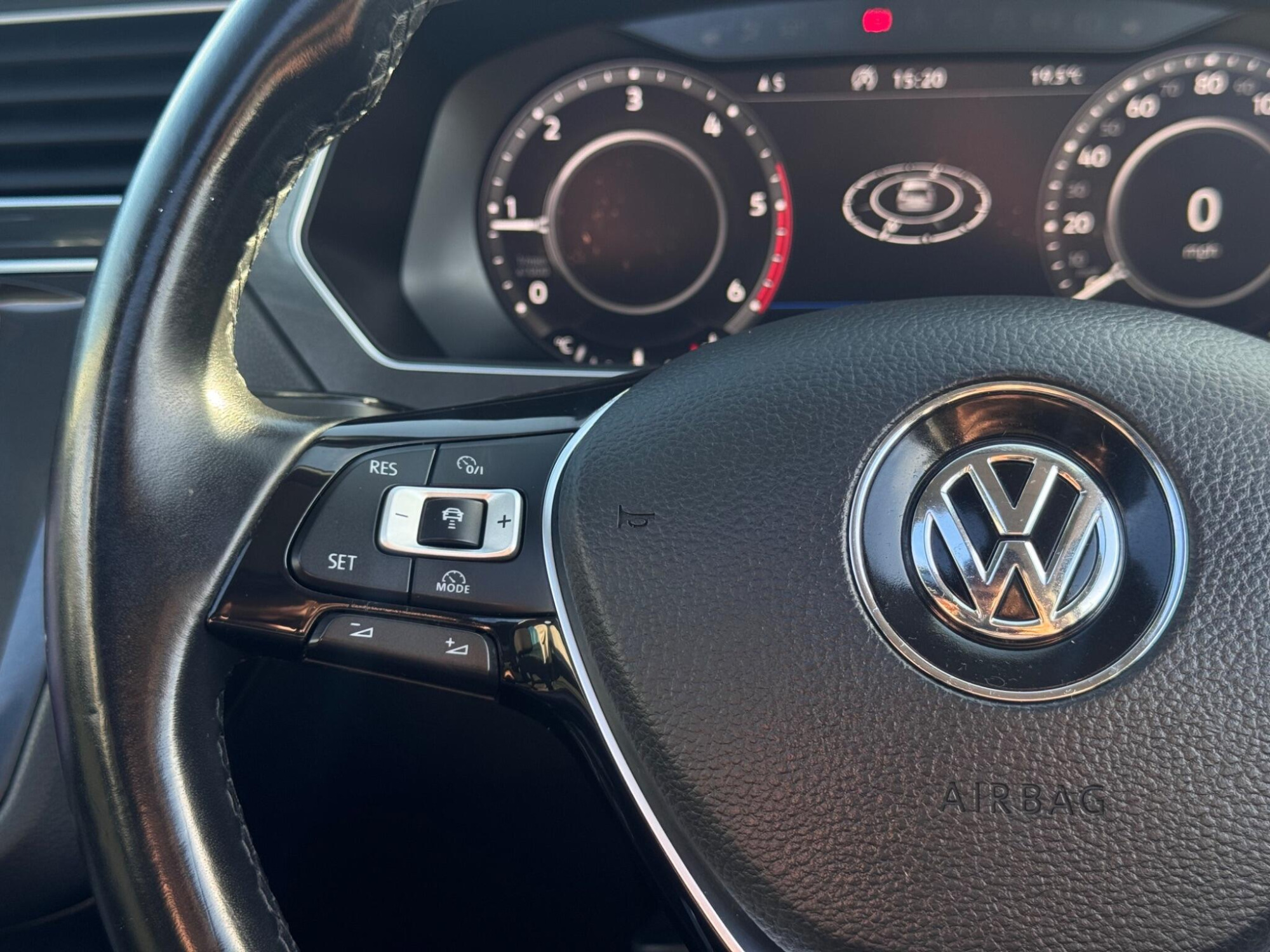 2017 Volkswagen Tiguan image 30