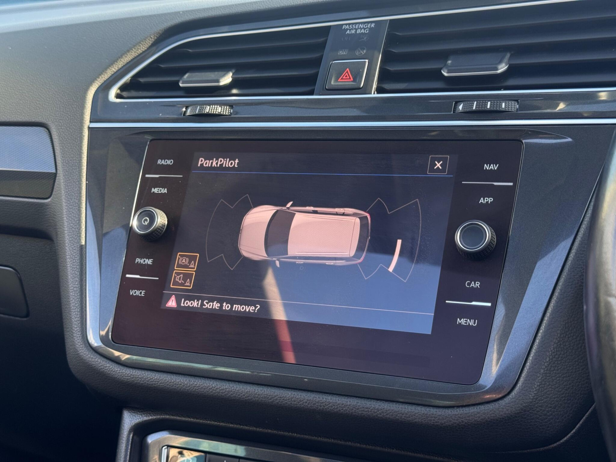 2017 Volkswagen Tiguan image 25