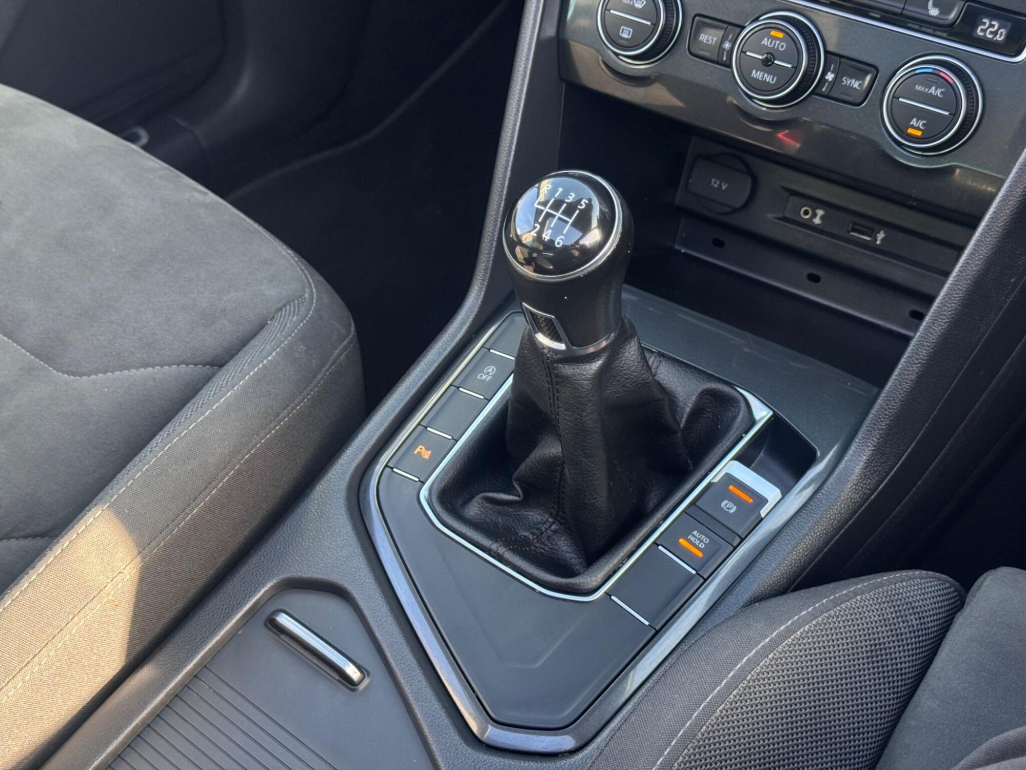 2017 Volkswagen Tiguan image 27