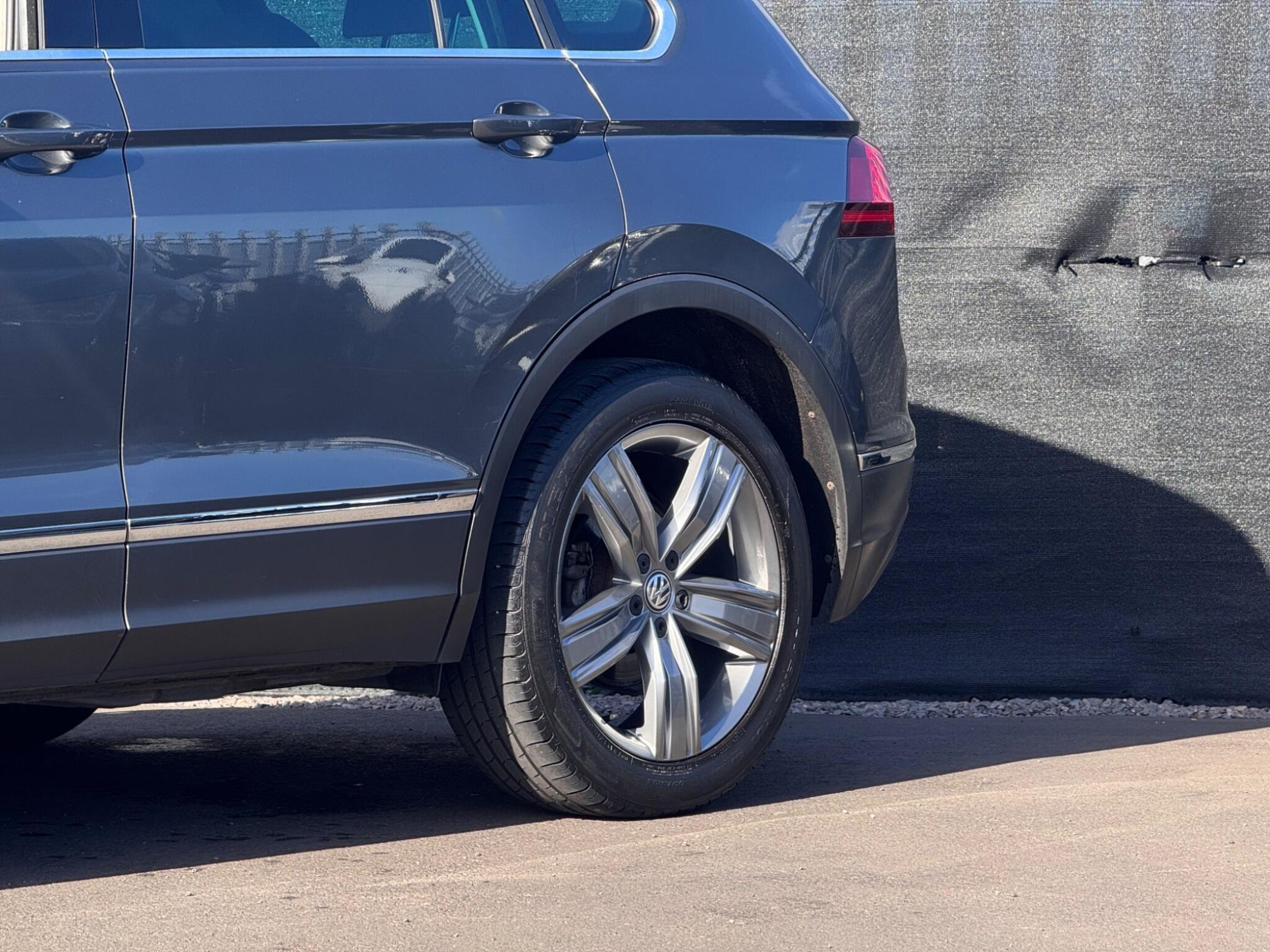 2017 Volkswagen Tiguan image 13