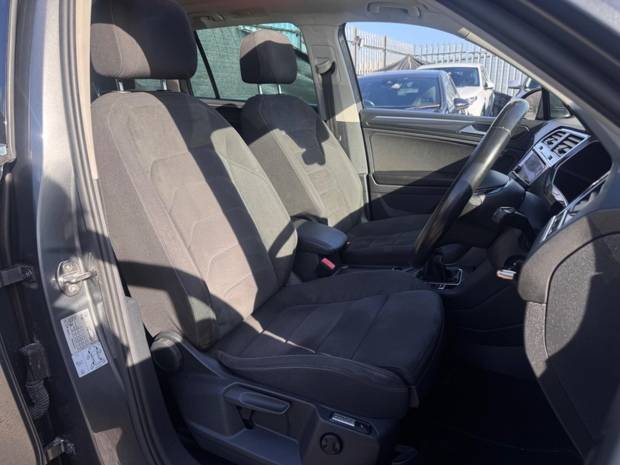2017 Volkswagen Tiguan image 21