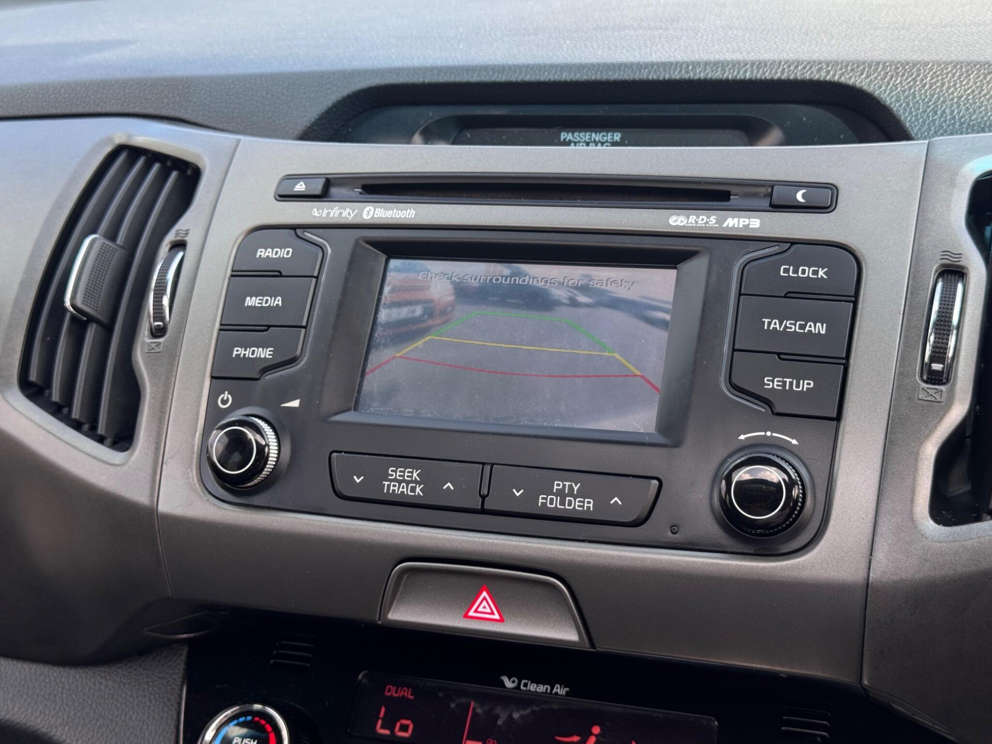 2014 Kia Sportage image 32