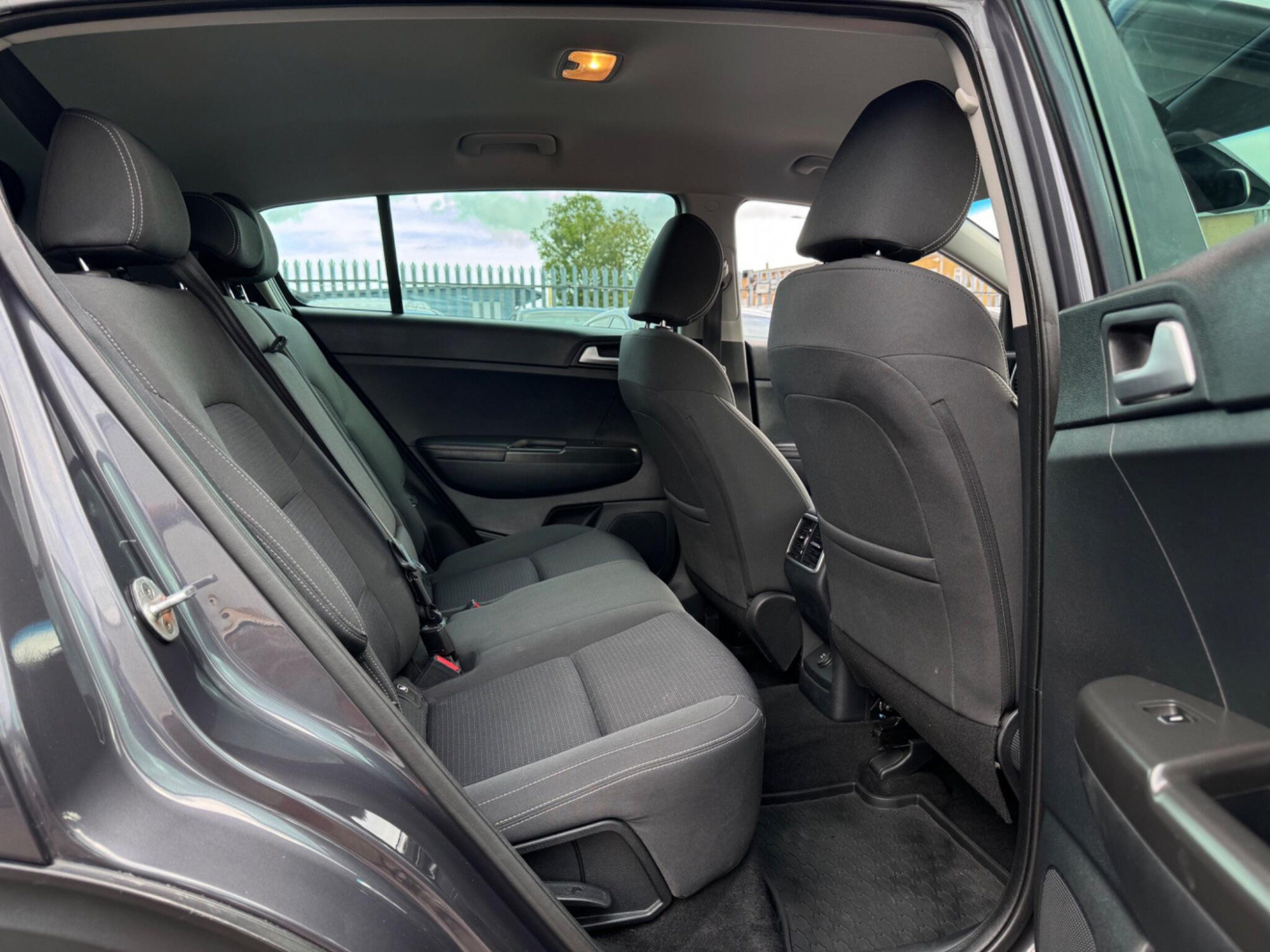 2016 Kia Sportage image 19