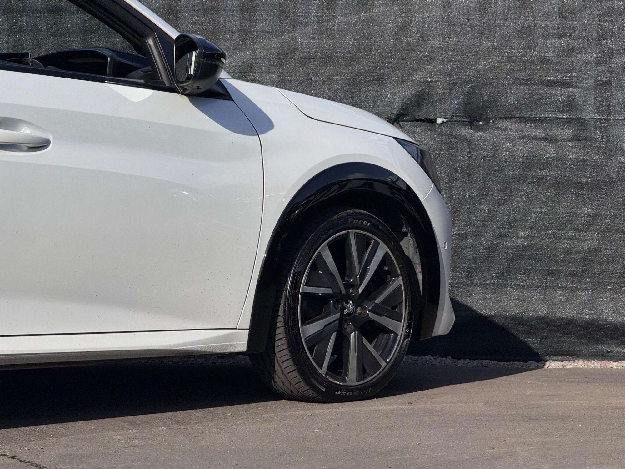 2021 Peugeot 208 image 16