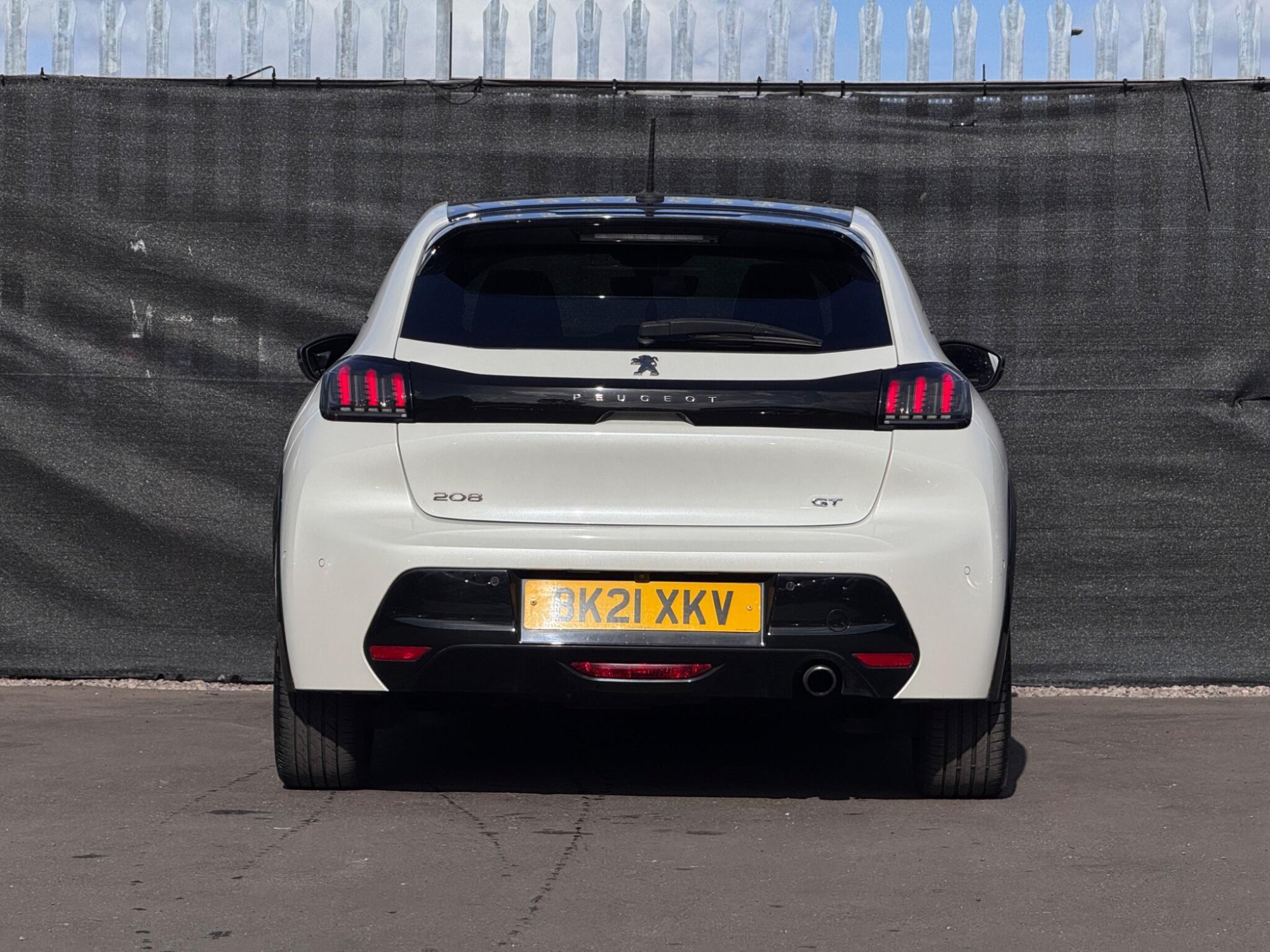 2021 Peugeot 208 image 12