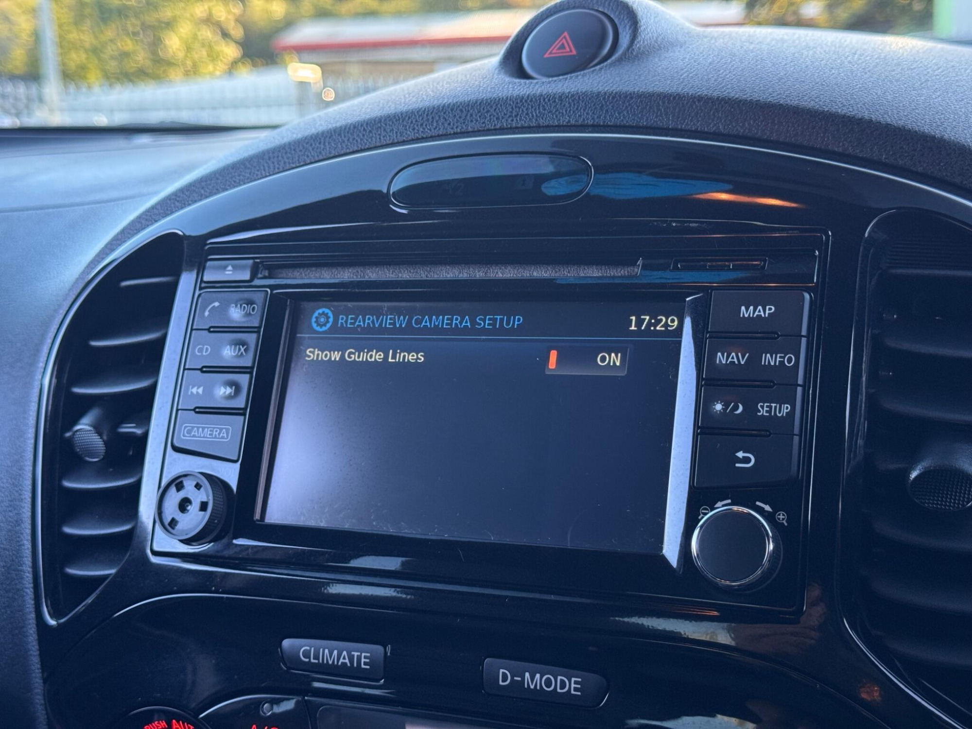 2015 Nissan Juke image 21