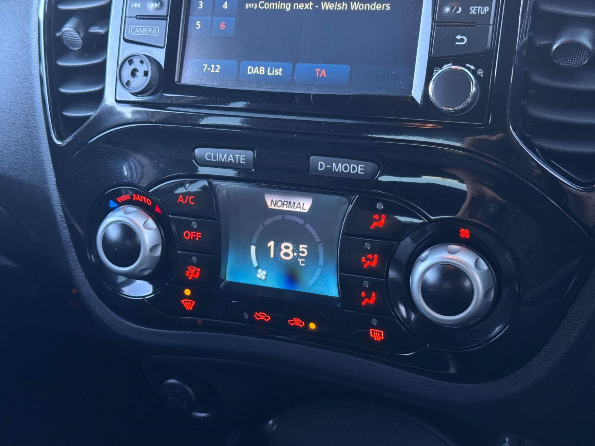 2015 Nissan Juke image 27