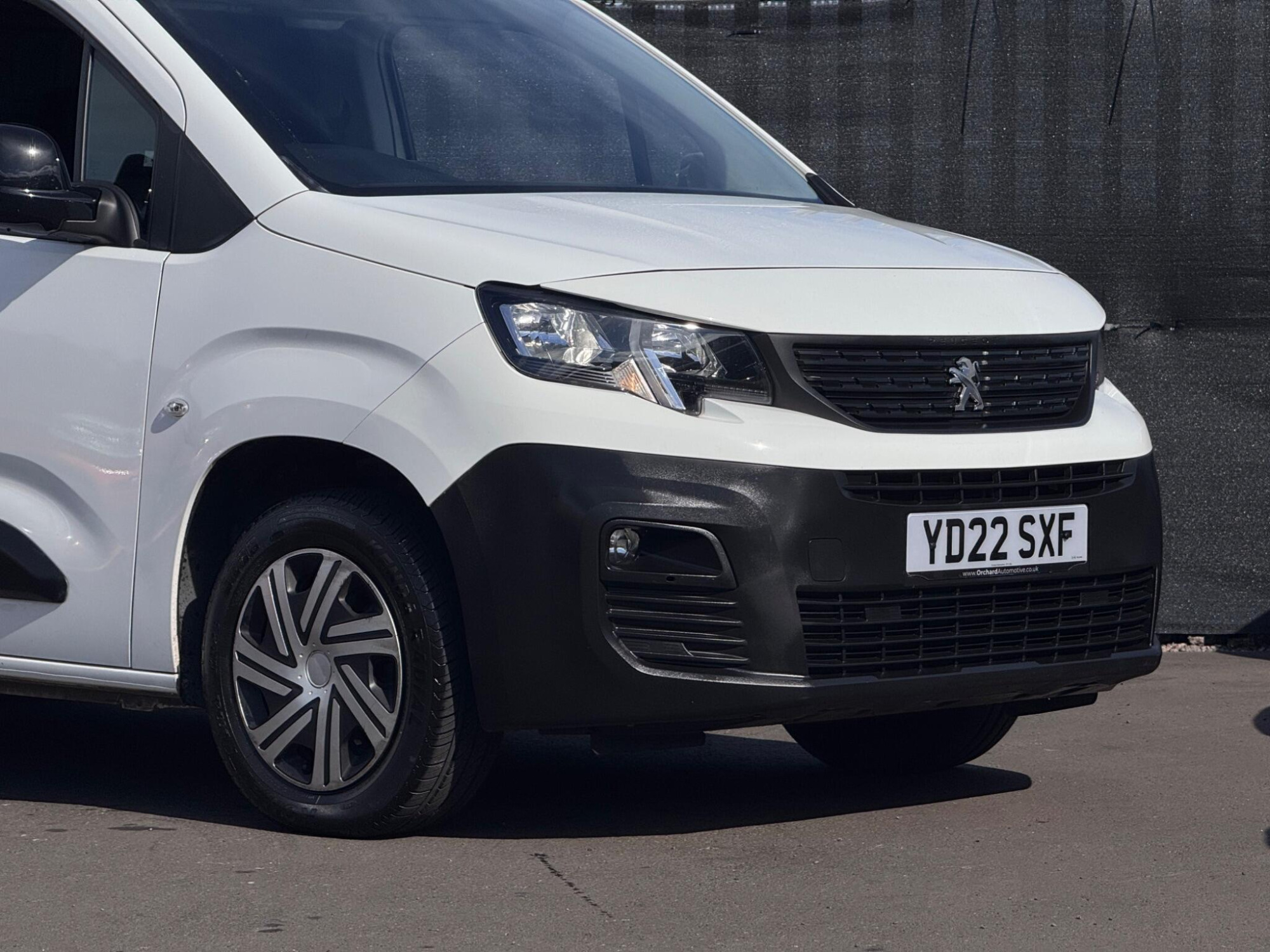 2022 Peugeot Partner image 13