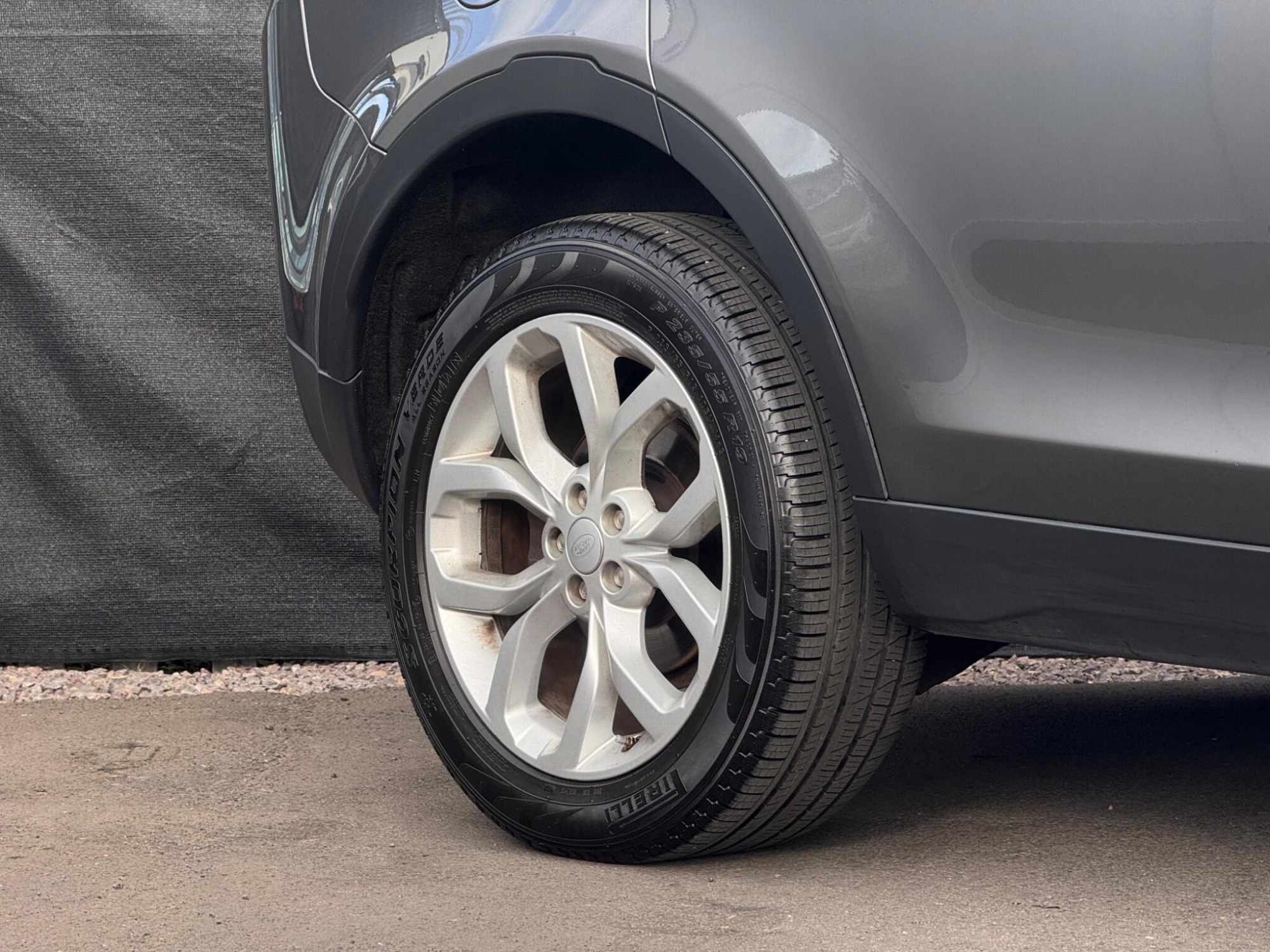 2018 Land Rover Discovery Sport image 27